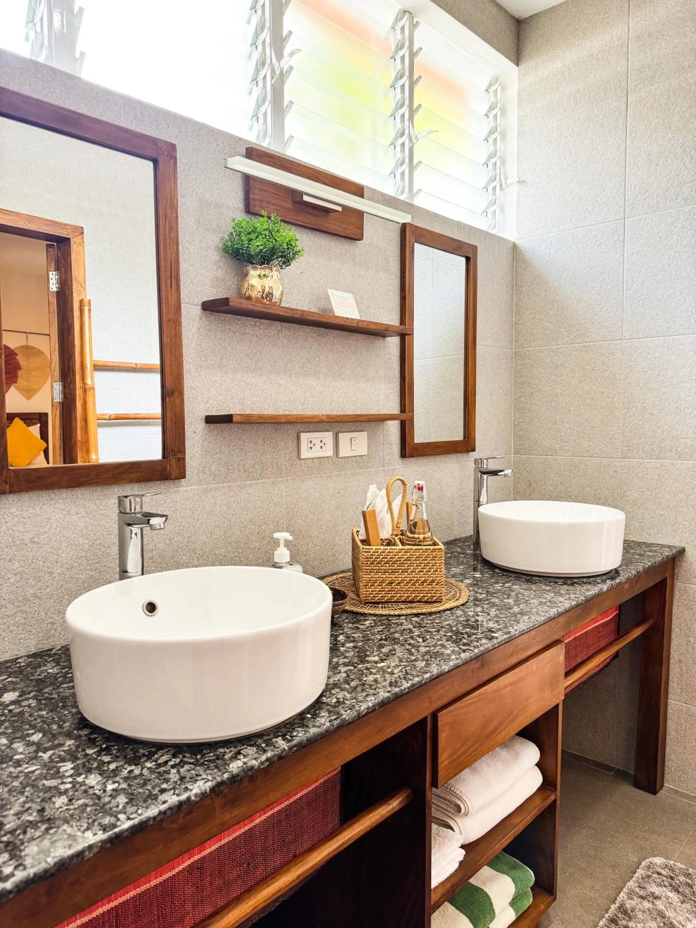 Halamanan Residences