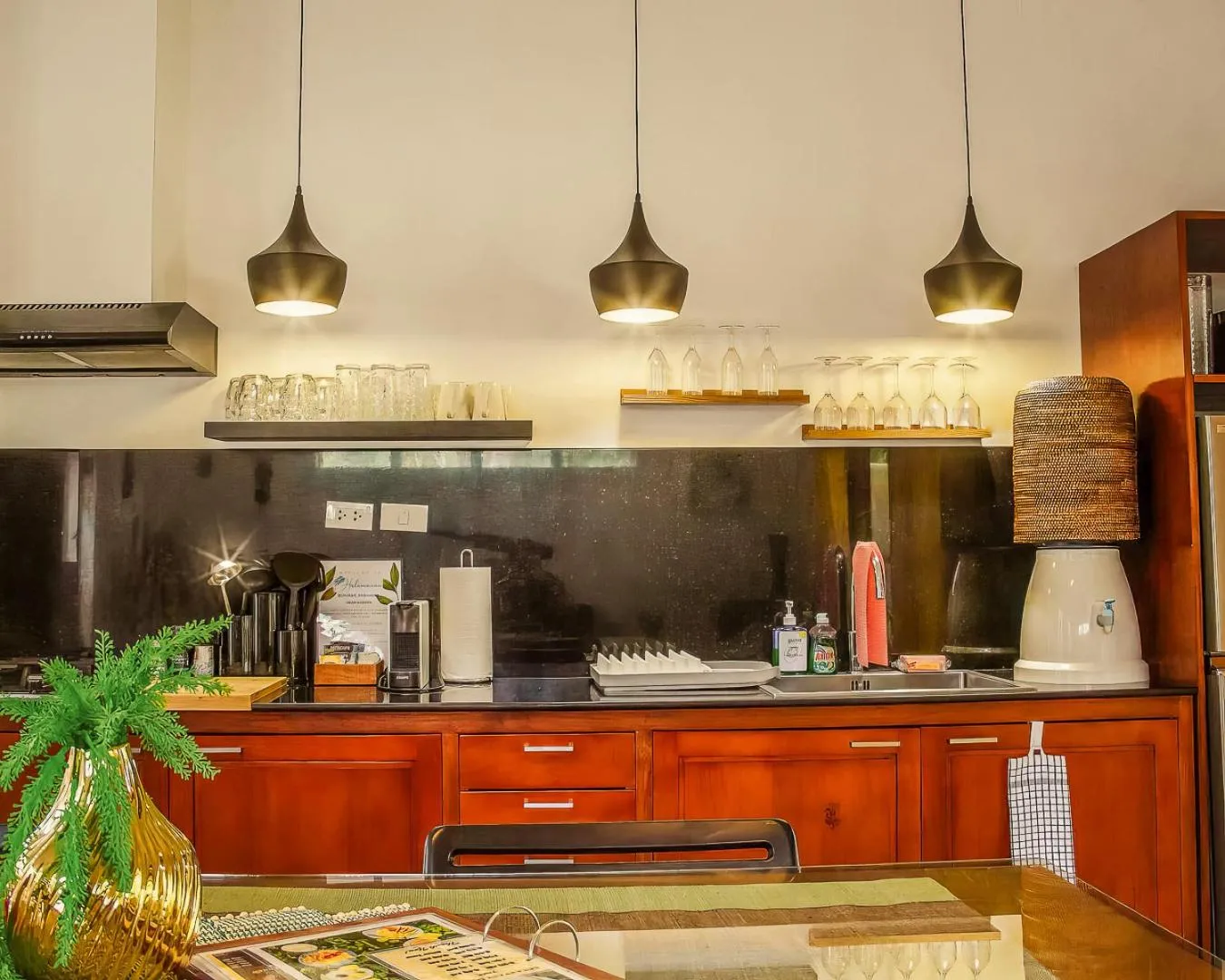 Kitchen or kitchenette in Halamanan Residences