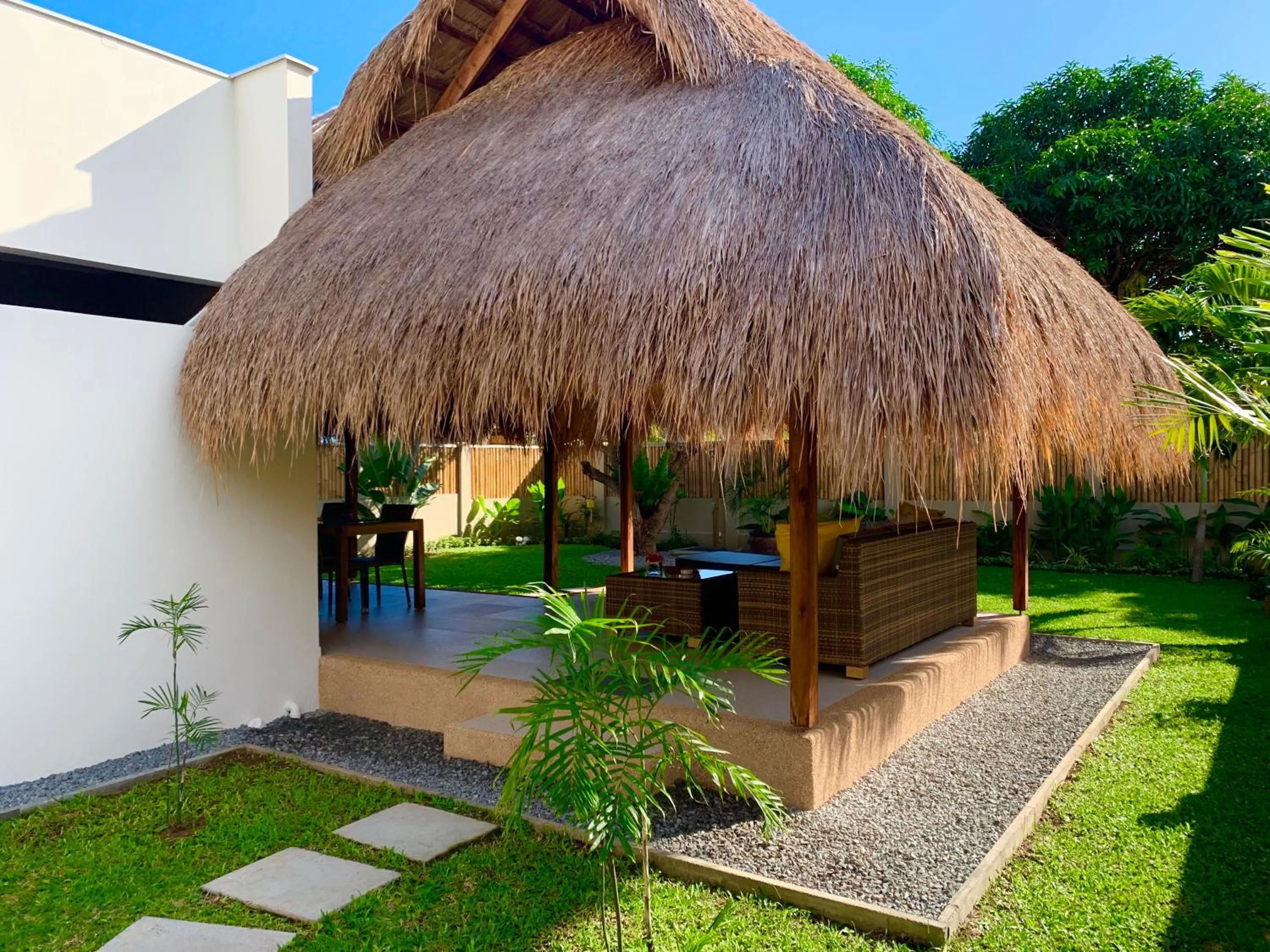 Patio in Halamanan Residences