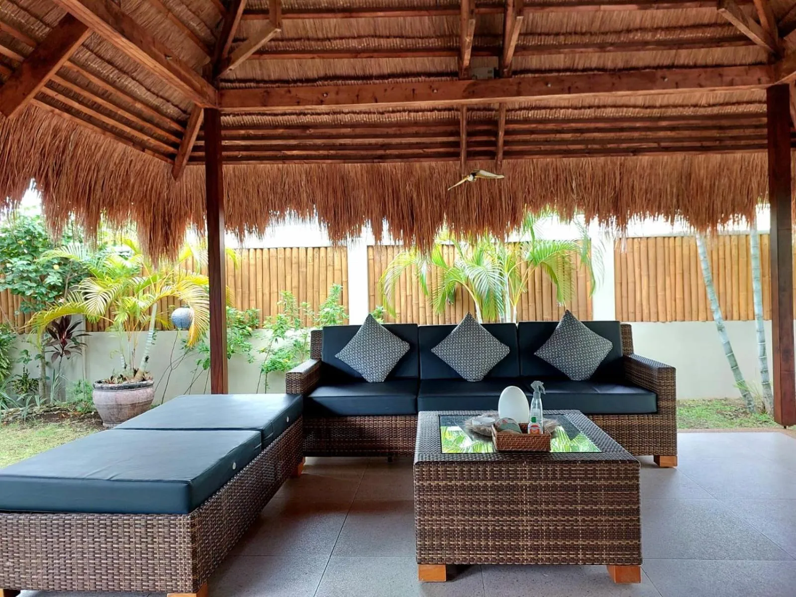 Halamanan Residences