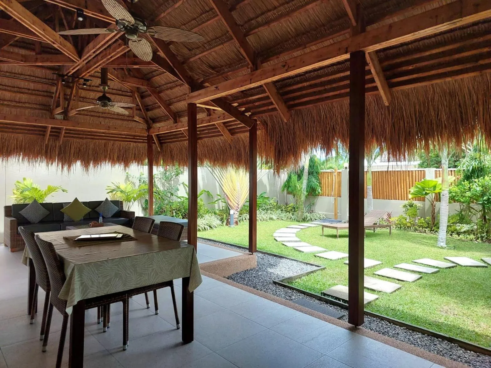 Dining area in Halamanan Residences