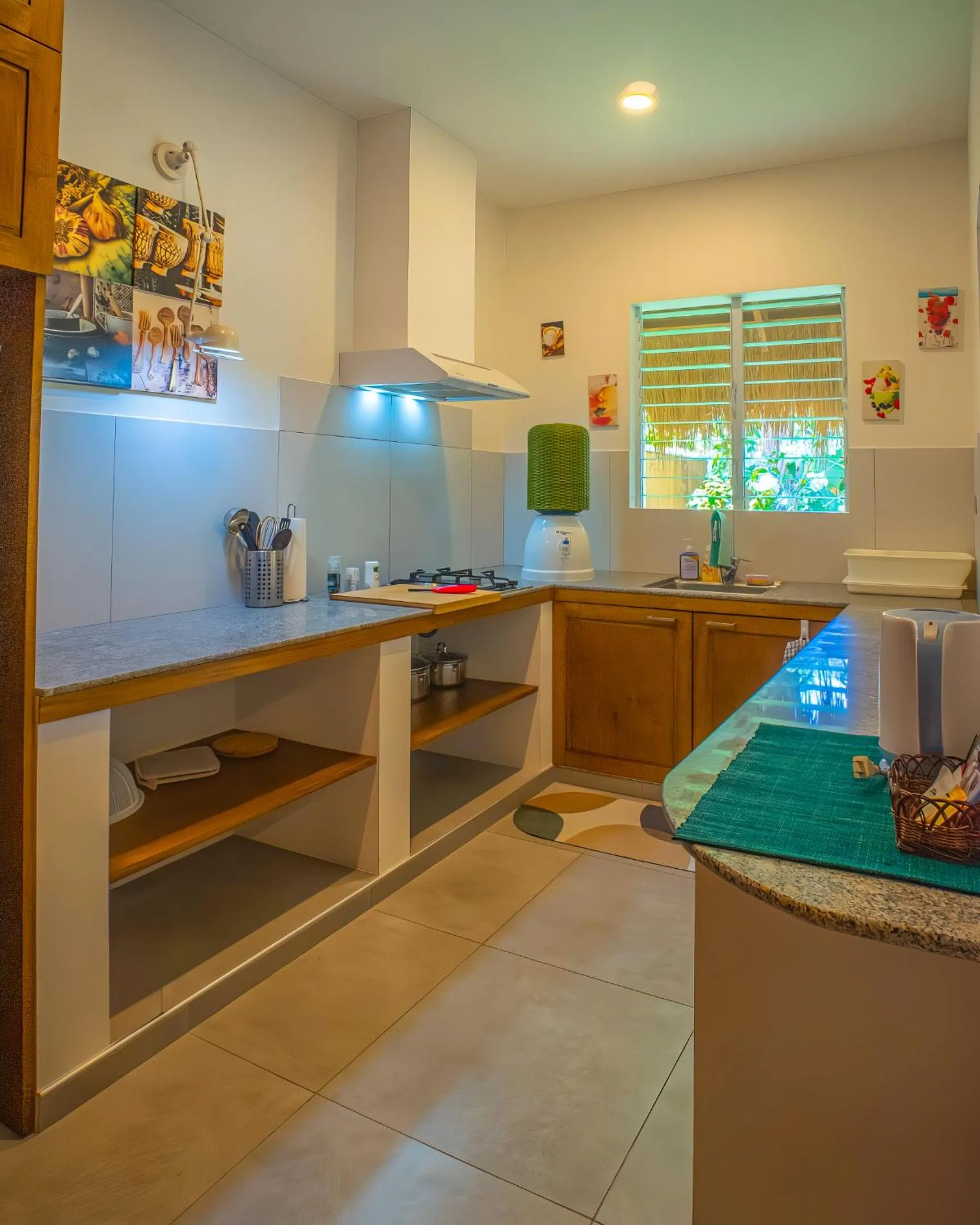 Halamanan Residences