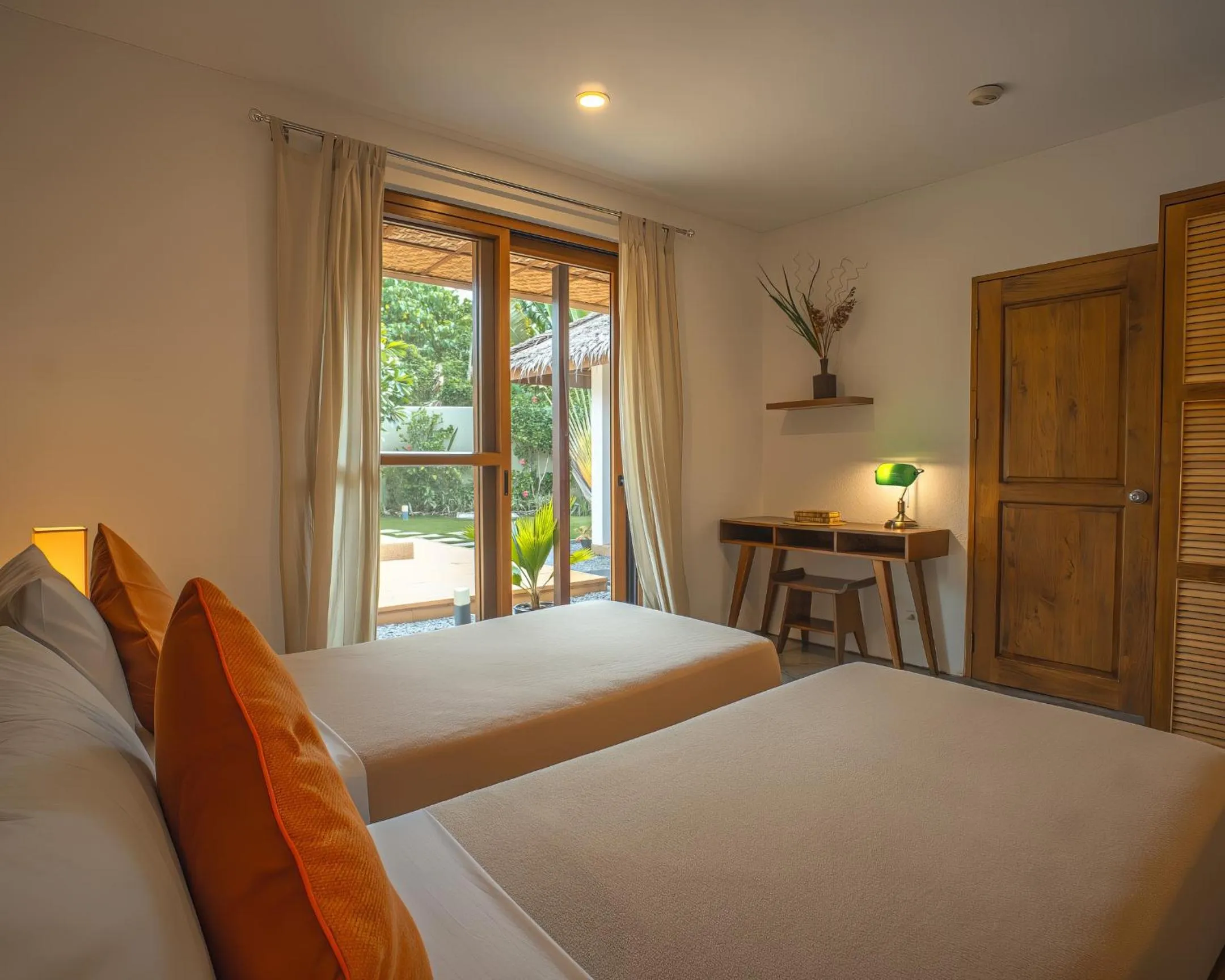 Bed in Halamanan Residences