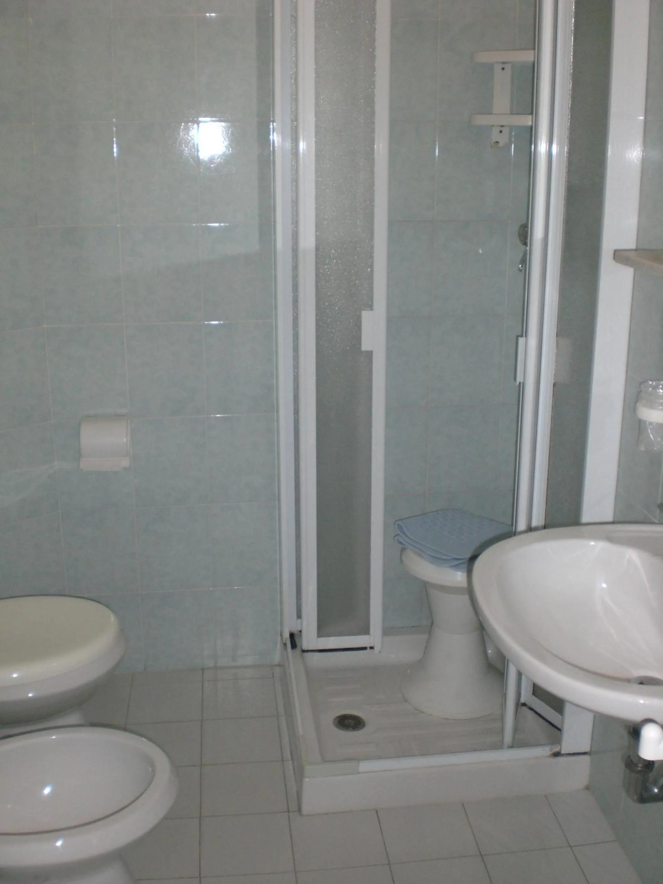 Bathroom in Hotel Arno