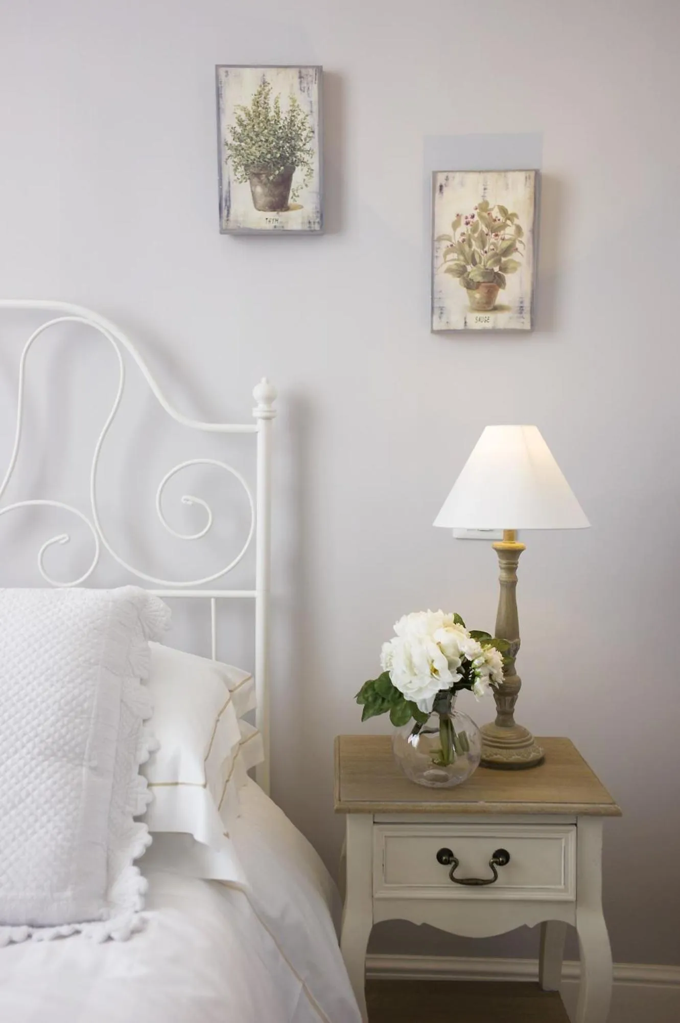 Decorative detail, Bed in DD Luxury House