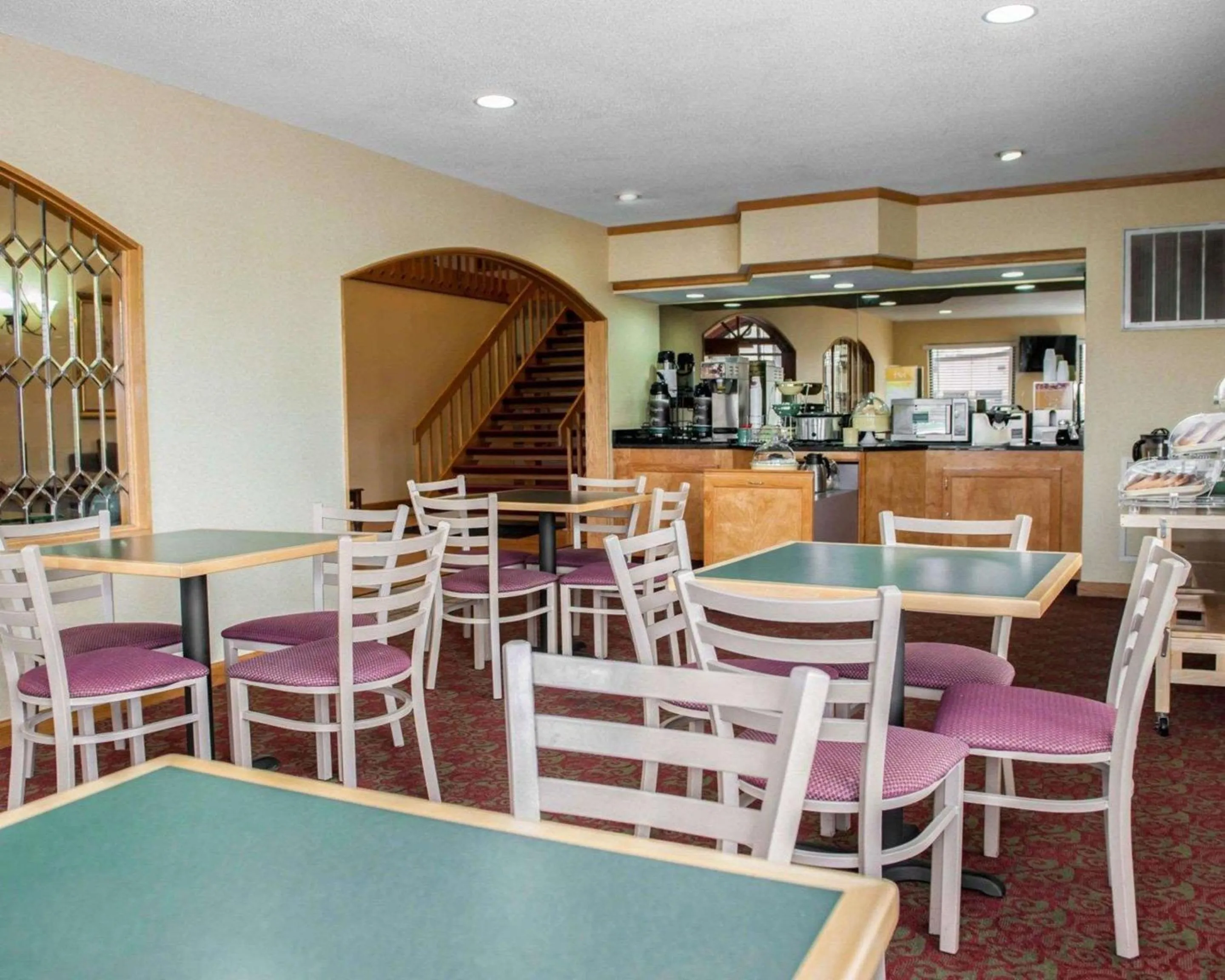 Restaurant/places to eat in Quality Inn & Suites Indianapolis Northwest