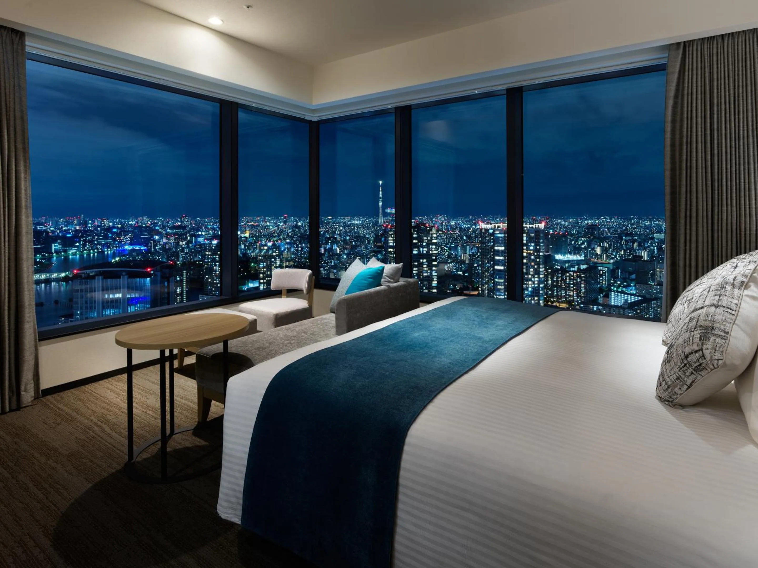 Photo of the whole room, Bed in Mitsui Garden Hotel Toyosu Premier - Tokyo