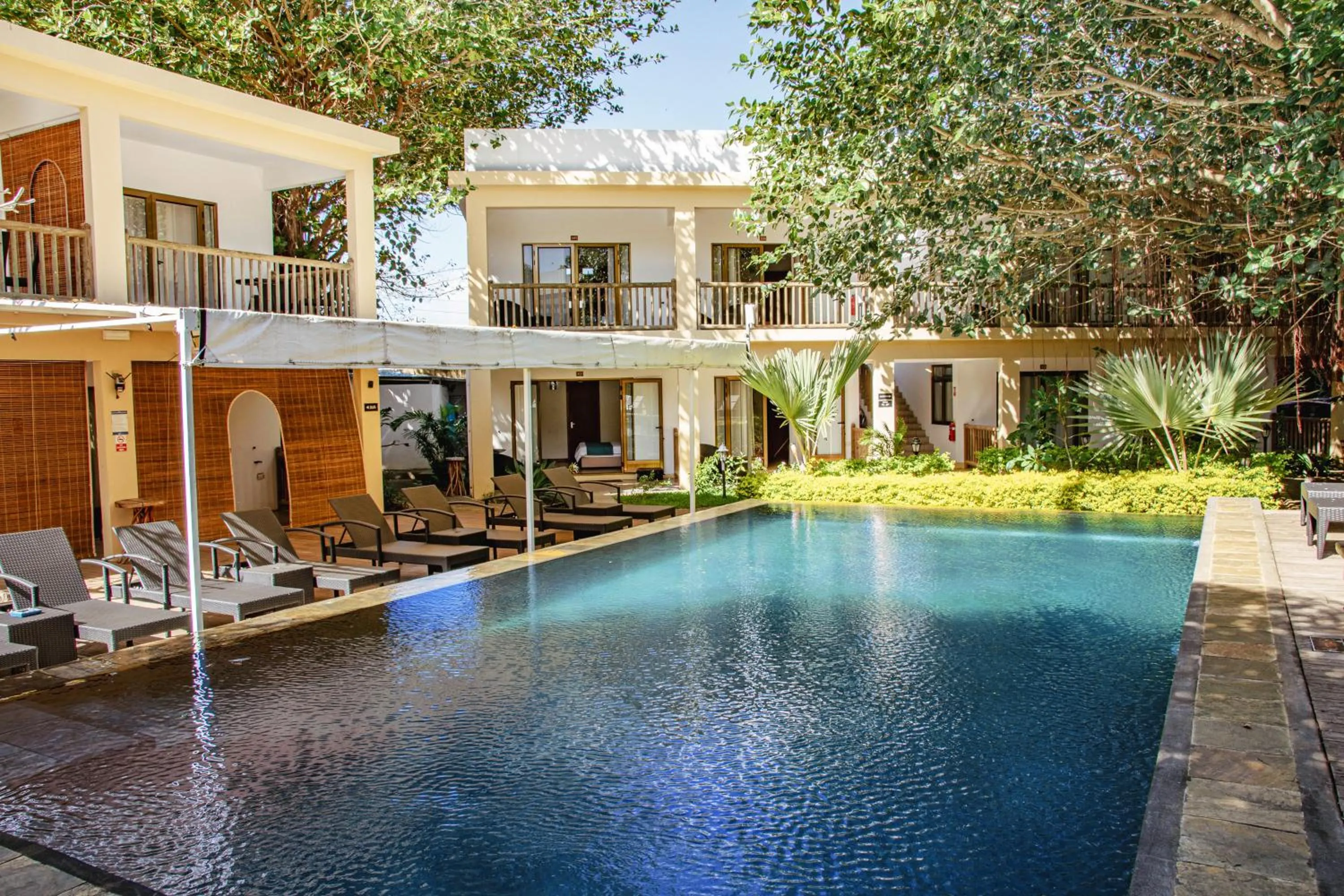 Swimming pool in The Garden Lodge Pereybere - Piscine & Jardin