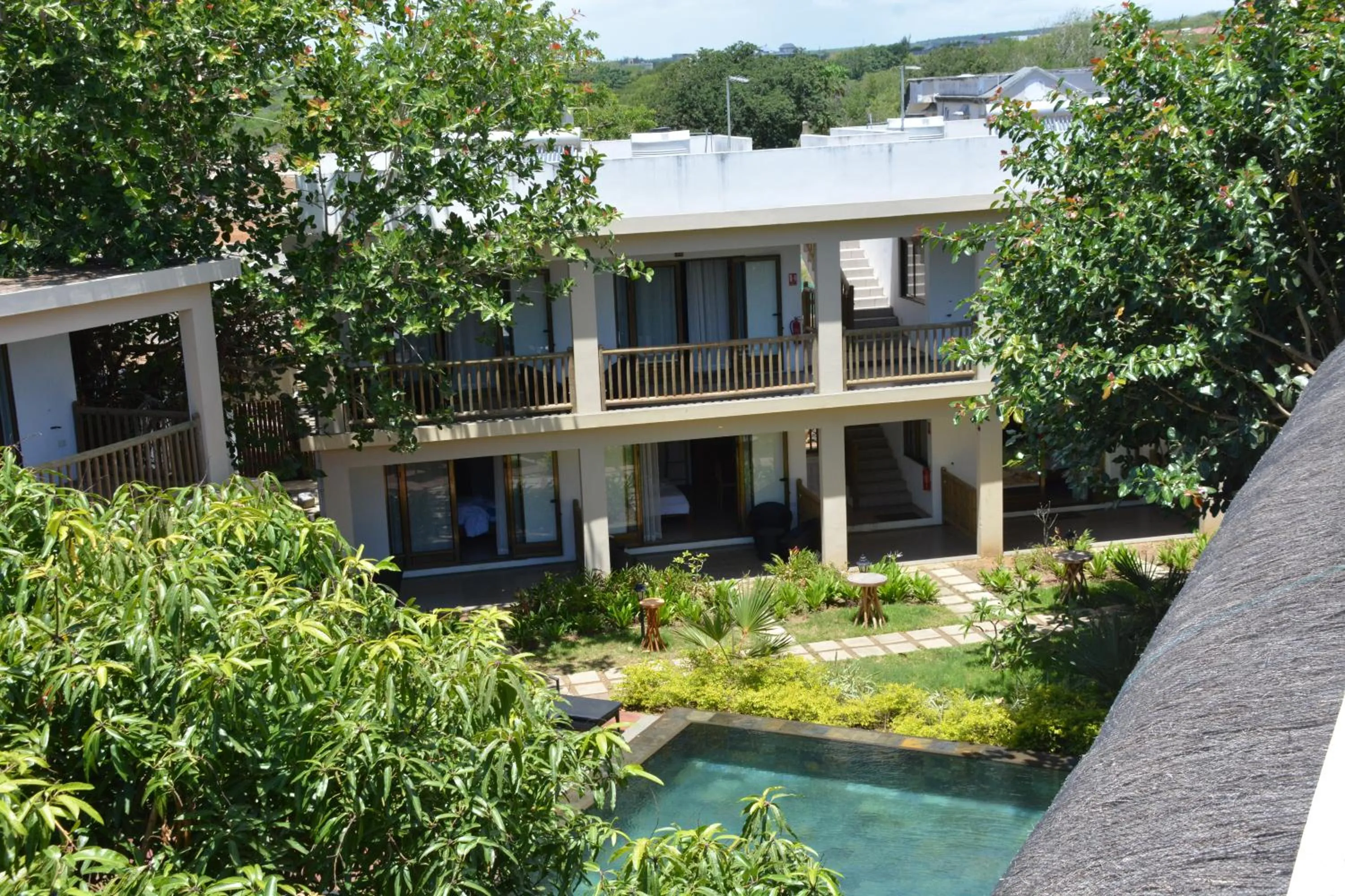 Property building in The Garden Lodge Pereybere - Piscine & Jardin