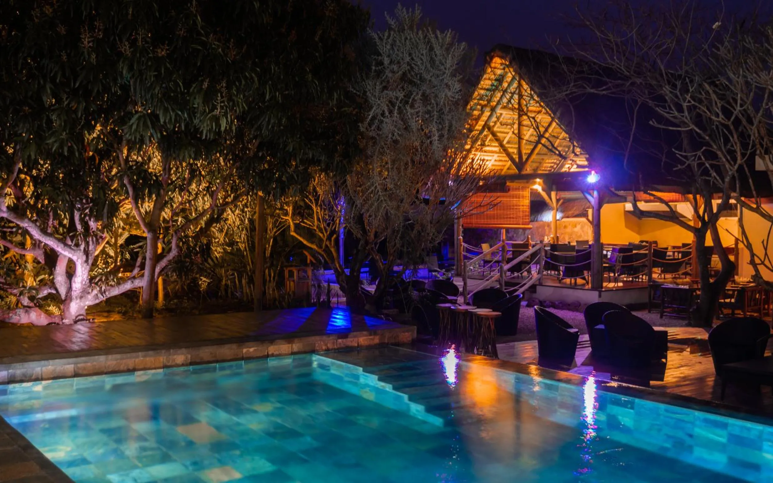 Swimming pool in The Garden Lodge Pereybere - Piscine & Jardin