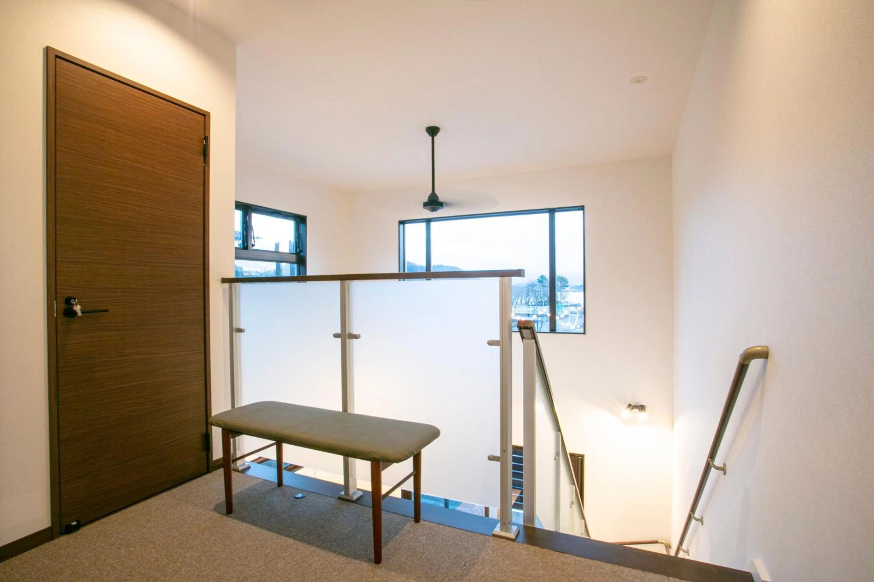 Photo of the whole room in Setsuu