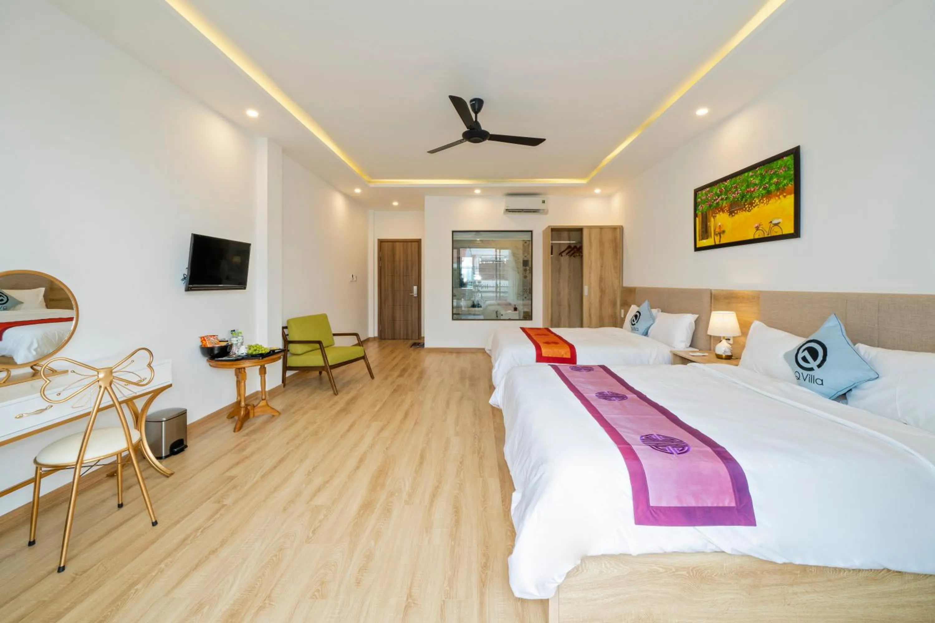 Photo of the whole room, Bed in Q Villa Hoi An