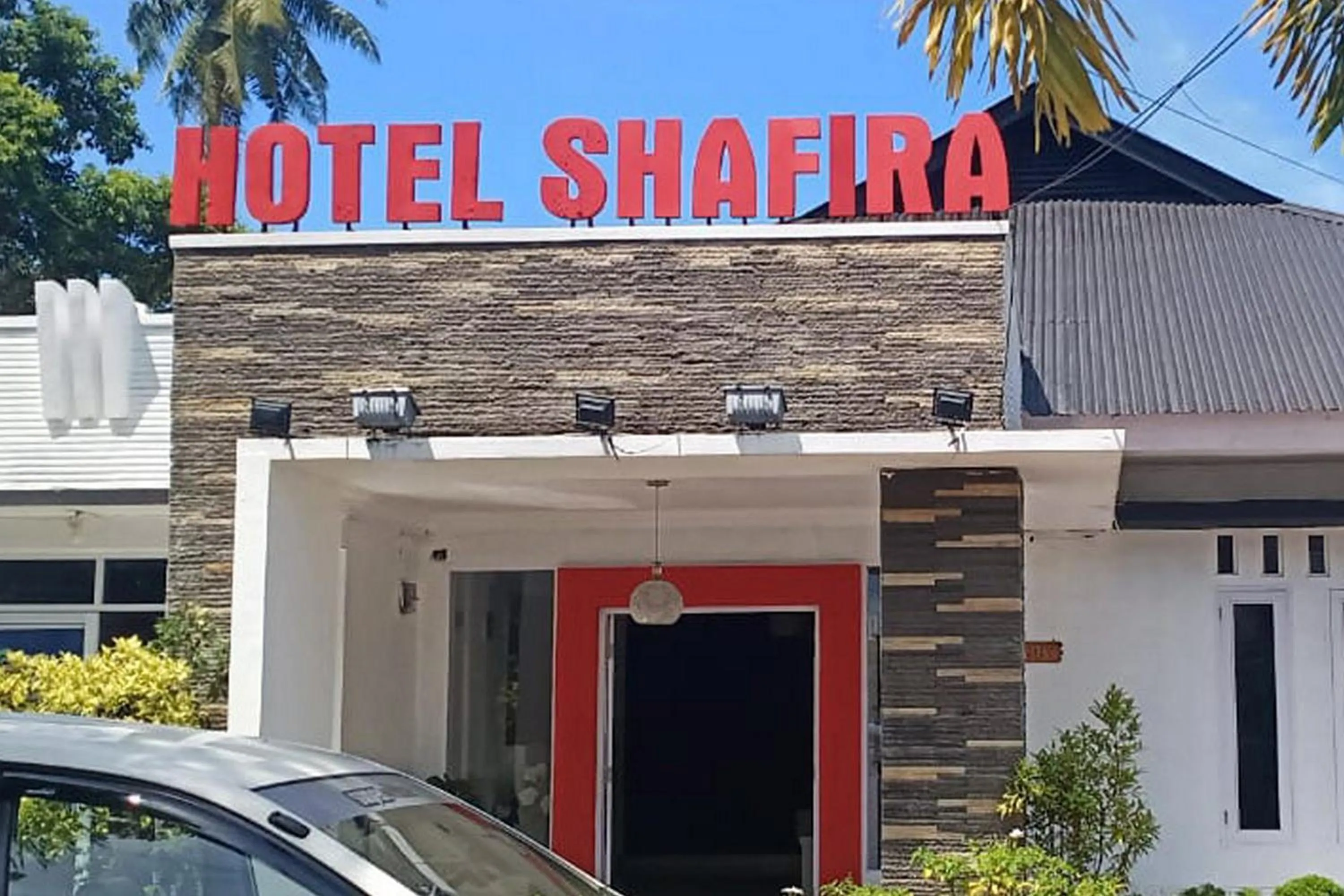Property logo or sign in Hotel Shafira Pariaman Syariah Mitra RedDoorz