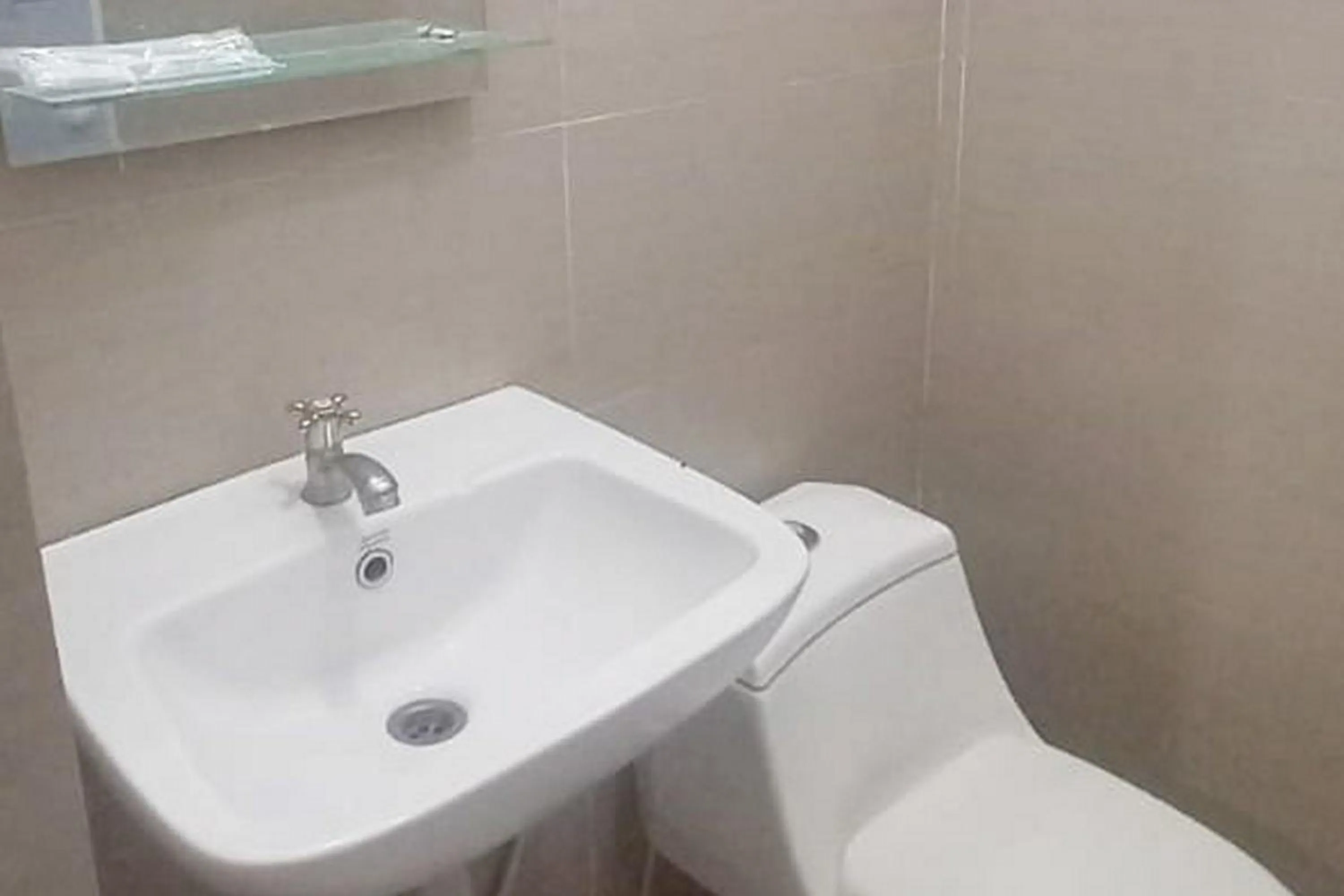 Bathroom in Hotel Shafira Pariaman Syariah Mitra RedDoorz