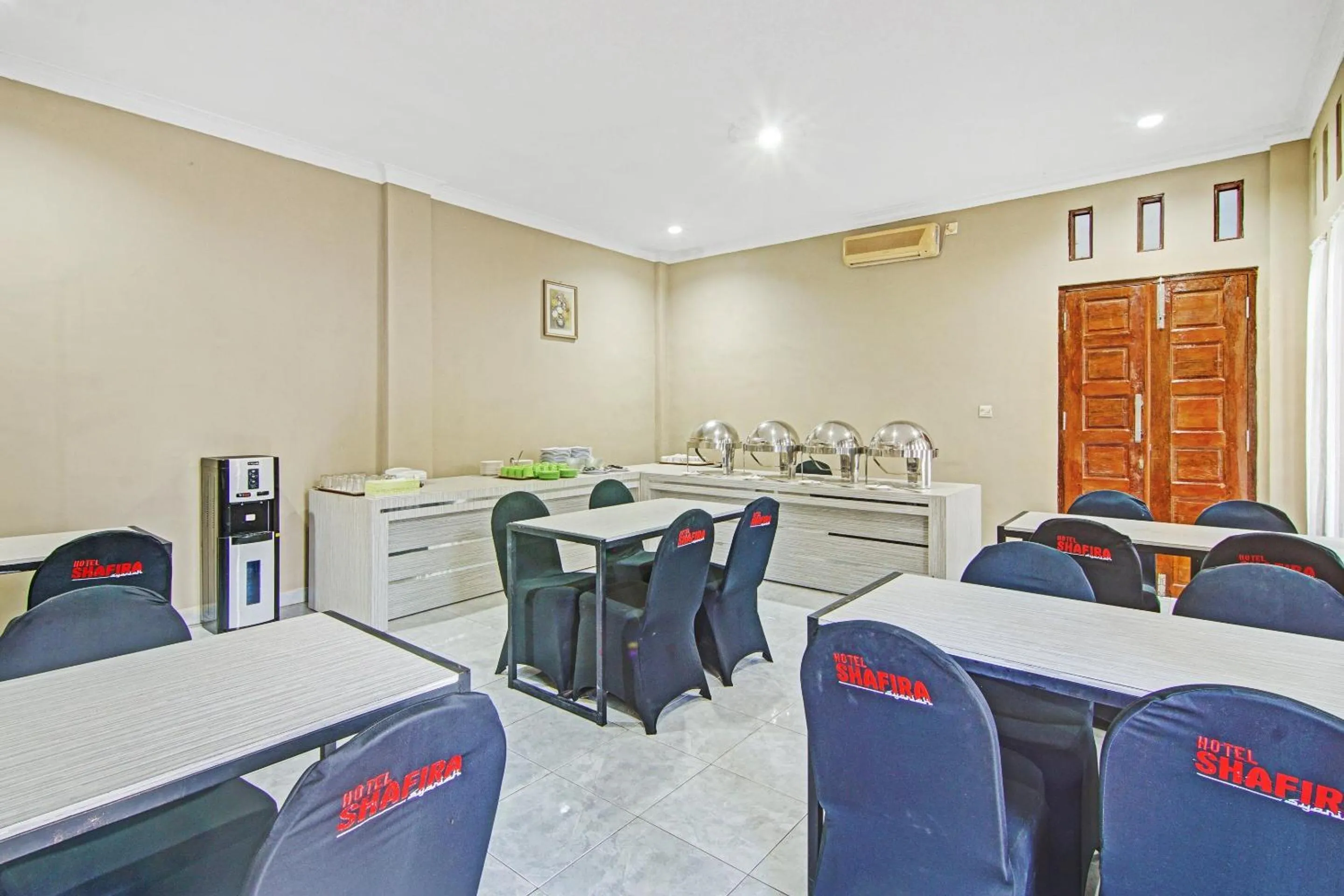 Restaurant/places to eat in Hotel Shafira Pariaman Syariah Mitra RedDoorz