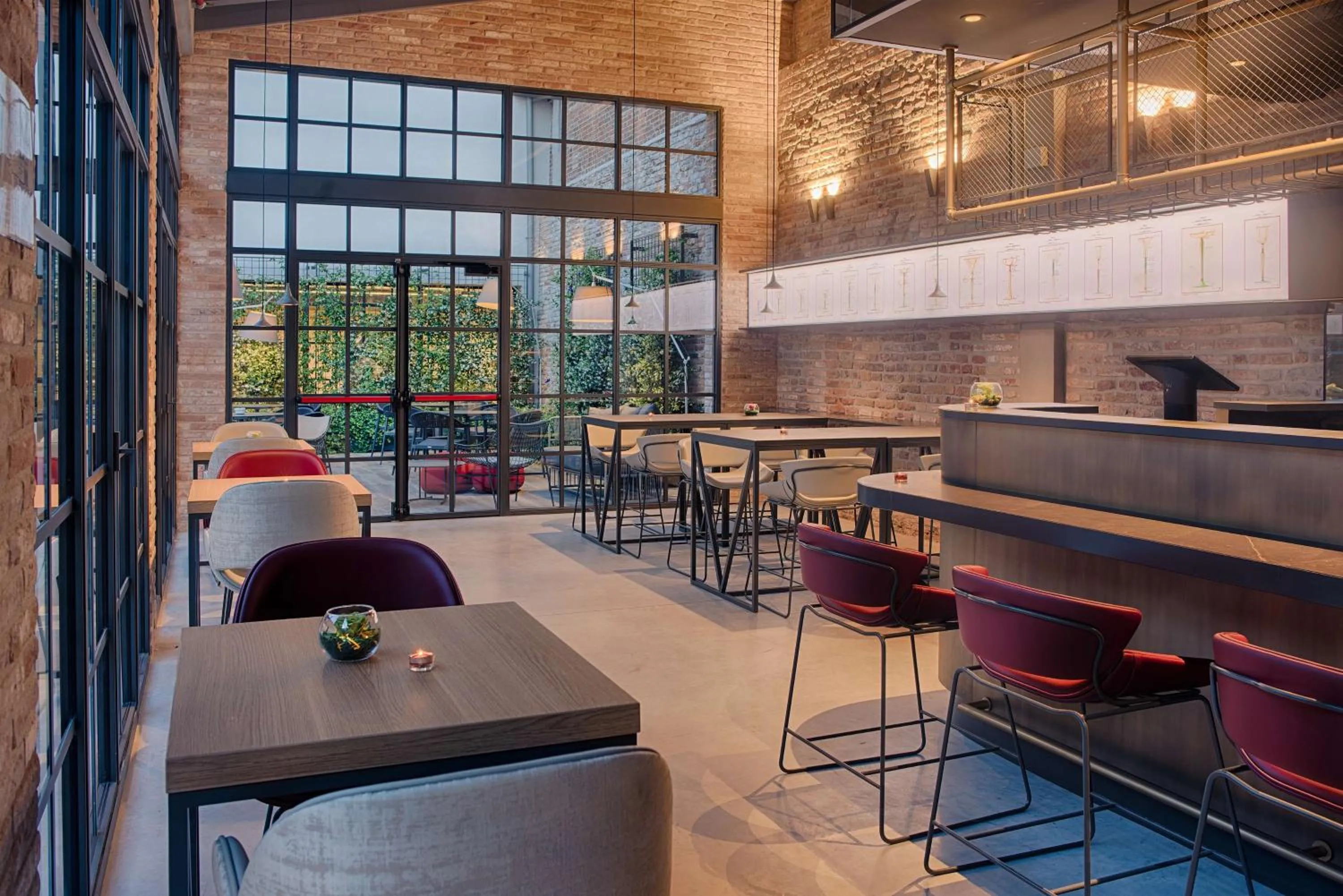 Lounge or bar in NH Collection Murano Villa