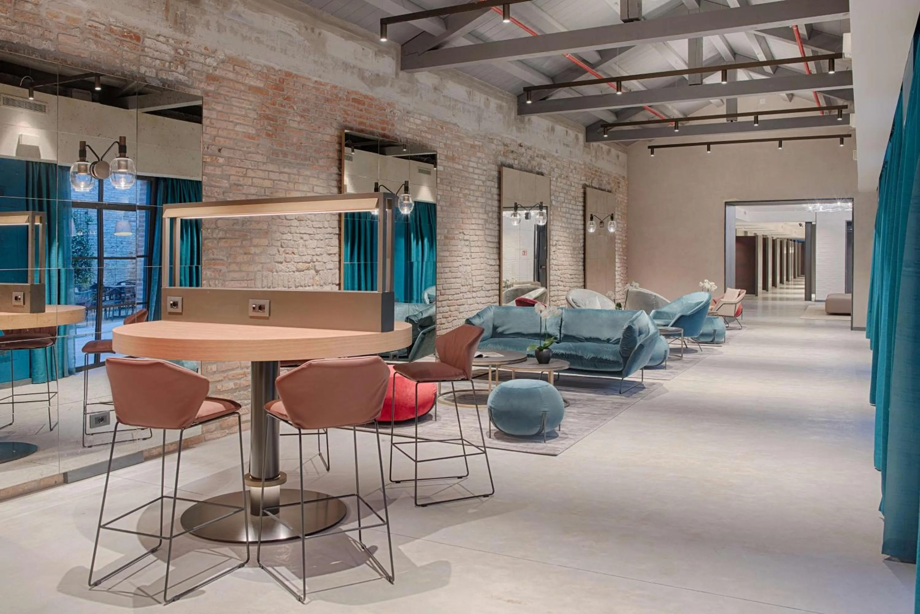 Lounge or bar in NH Collection Murano Villa