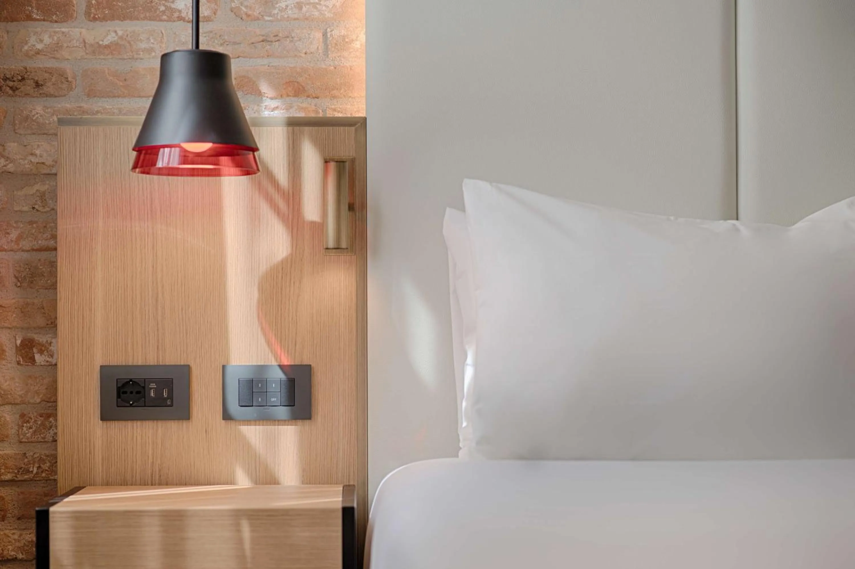 Photo of the whole room, Bed in NH Collection Murano Villa