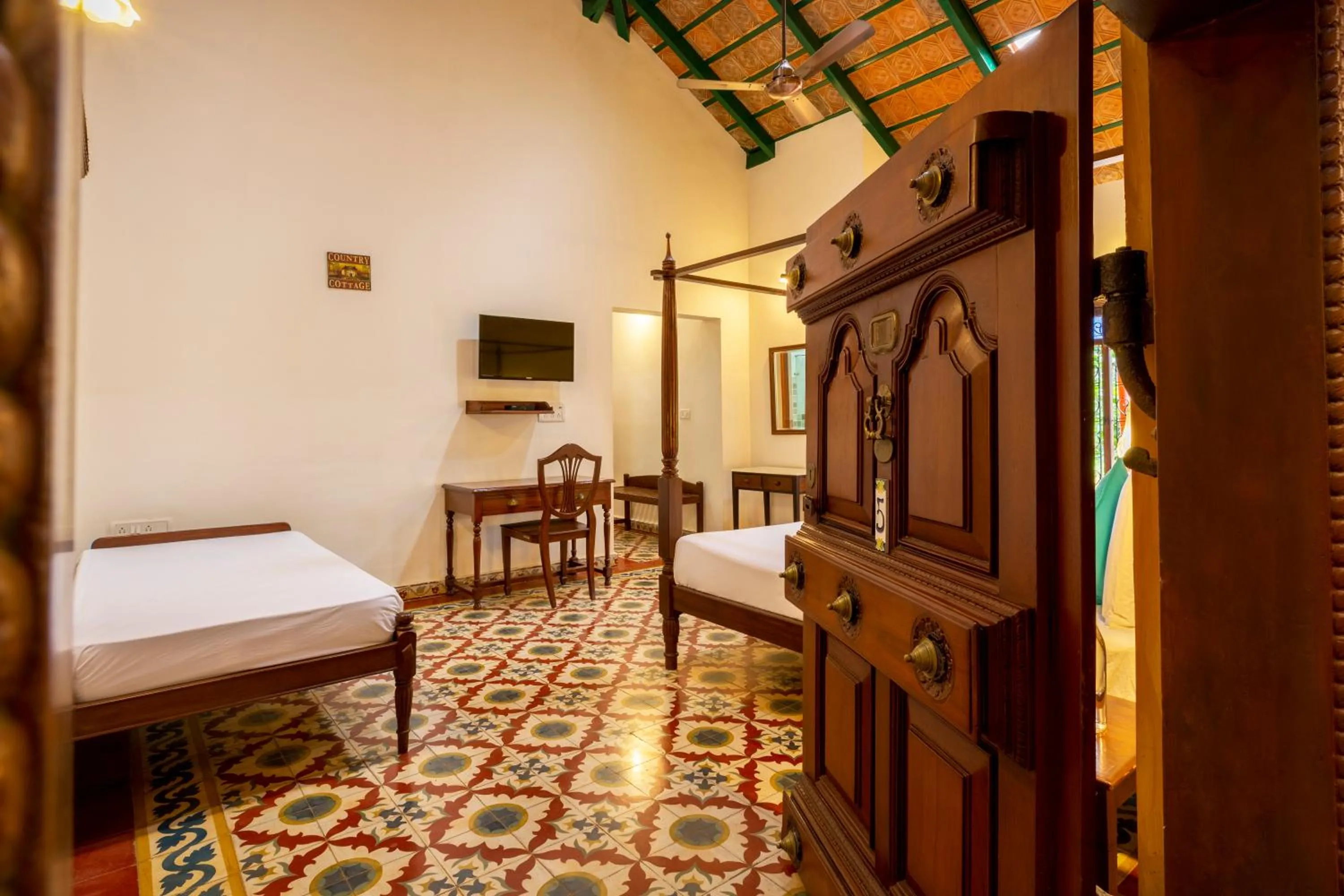 Photo of the whole room, Bed in amã Stays & Trails, Rare Earth Estate