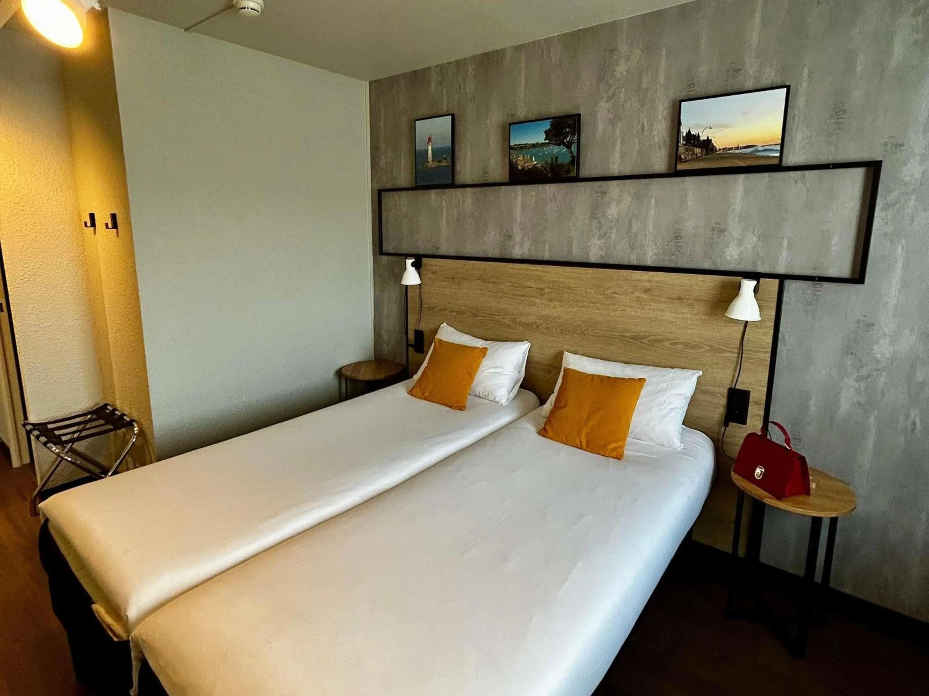 Bedroom, Bed in ibis Saint-Malo Madeleine