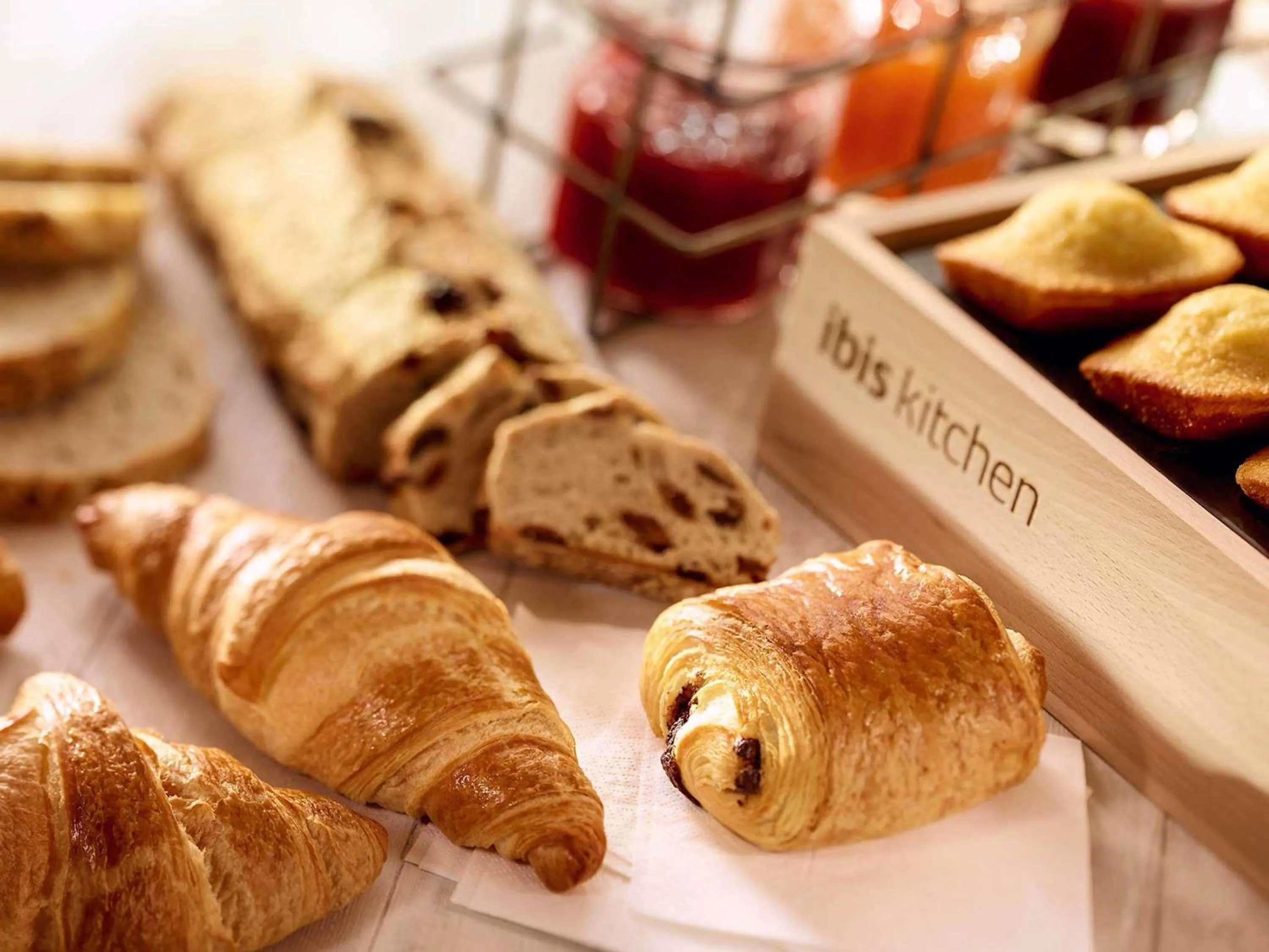 Breakfast in ibis Saint-Malo Madeleine