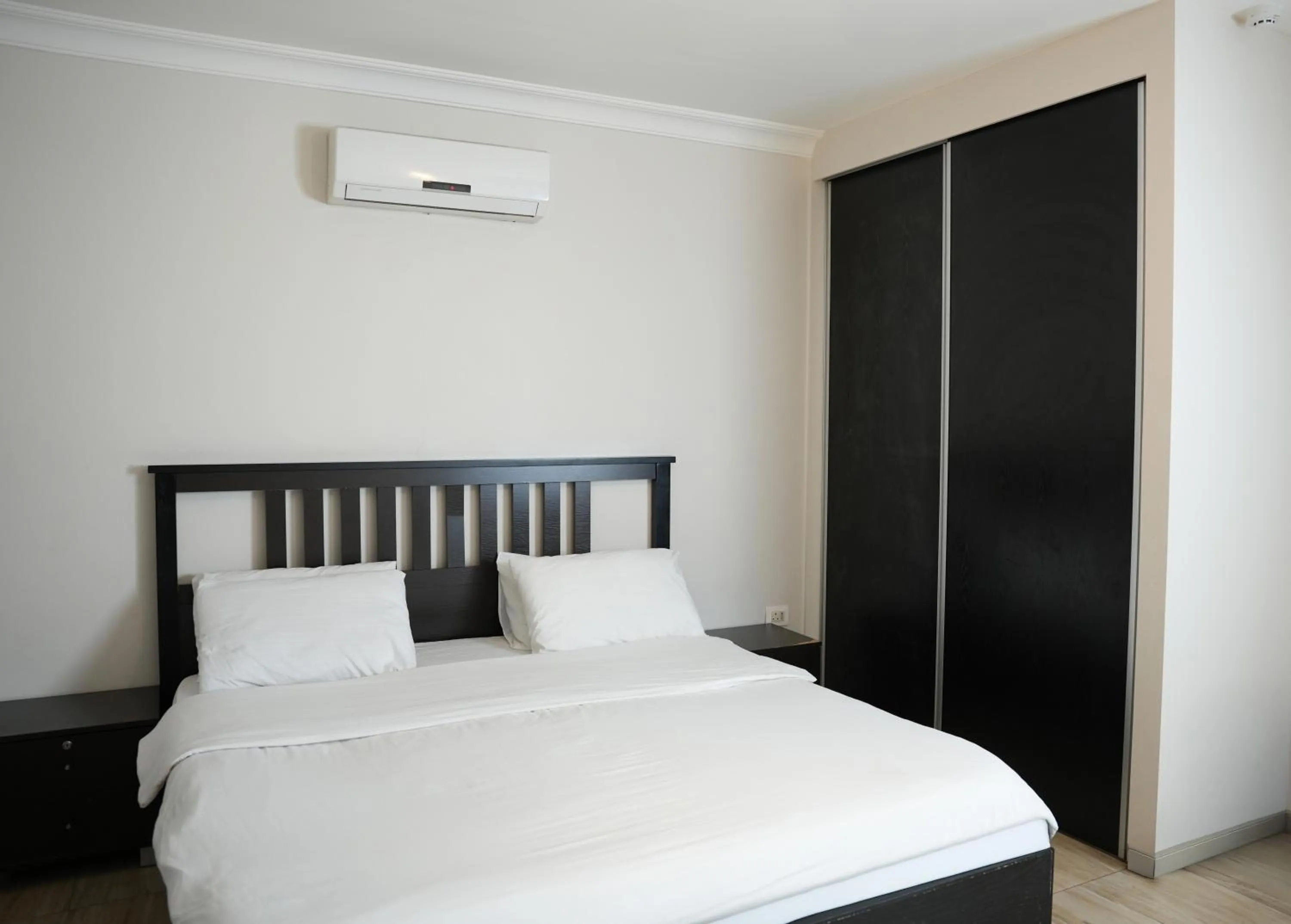 Bed in Abu Alsoud Hotel