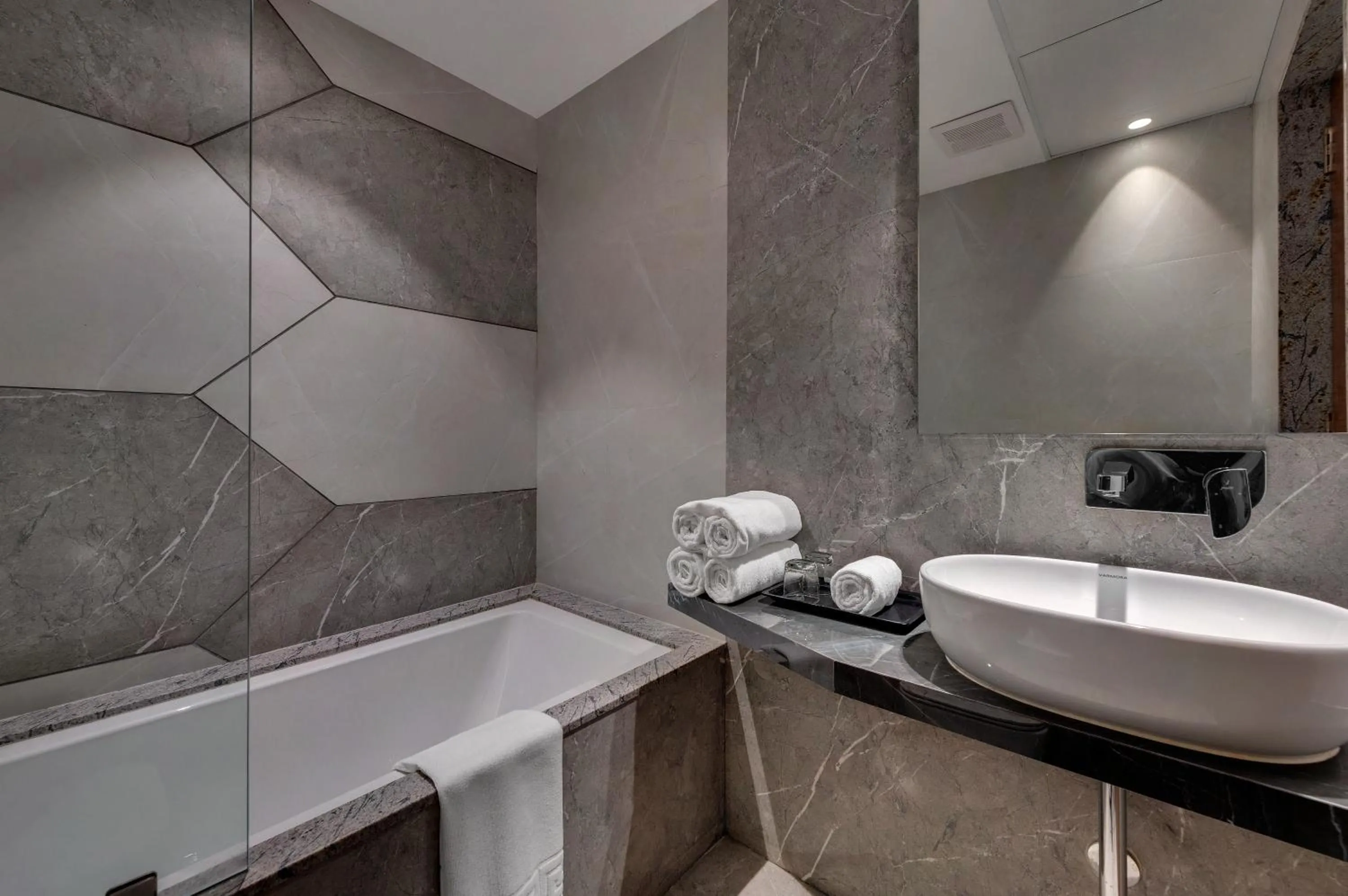 Bathroom in Click Hotel Aurangabad