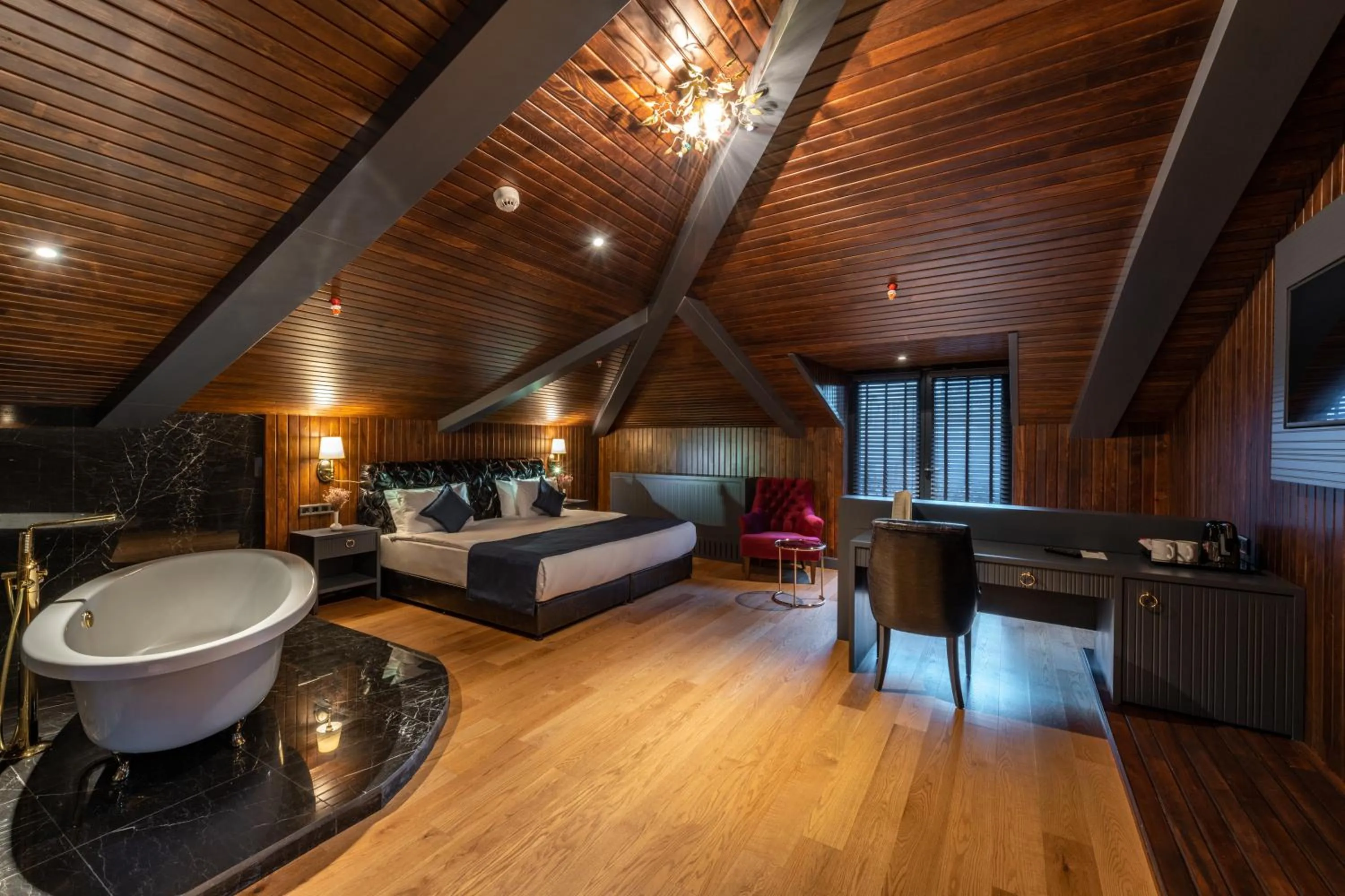 Hot Tub in Bvs Bosphorus Pera Hotel