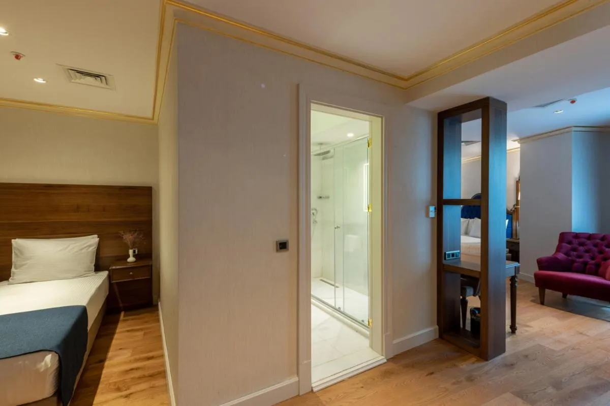 Bed in Bvs Bosphorus Pera Hotel