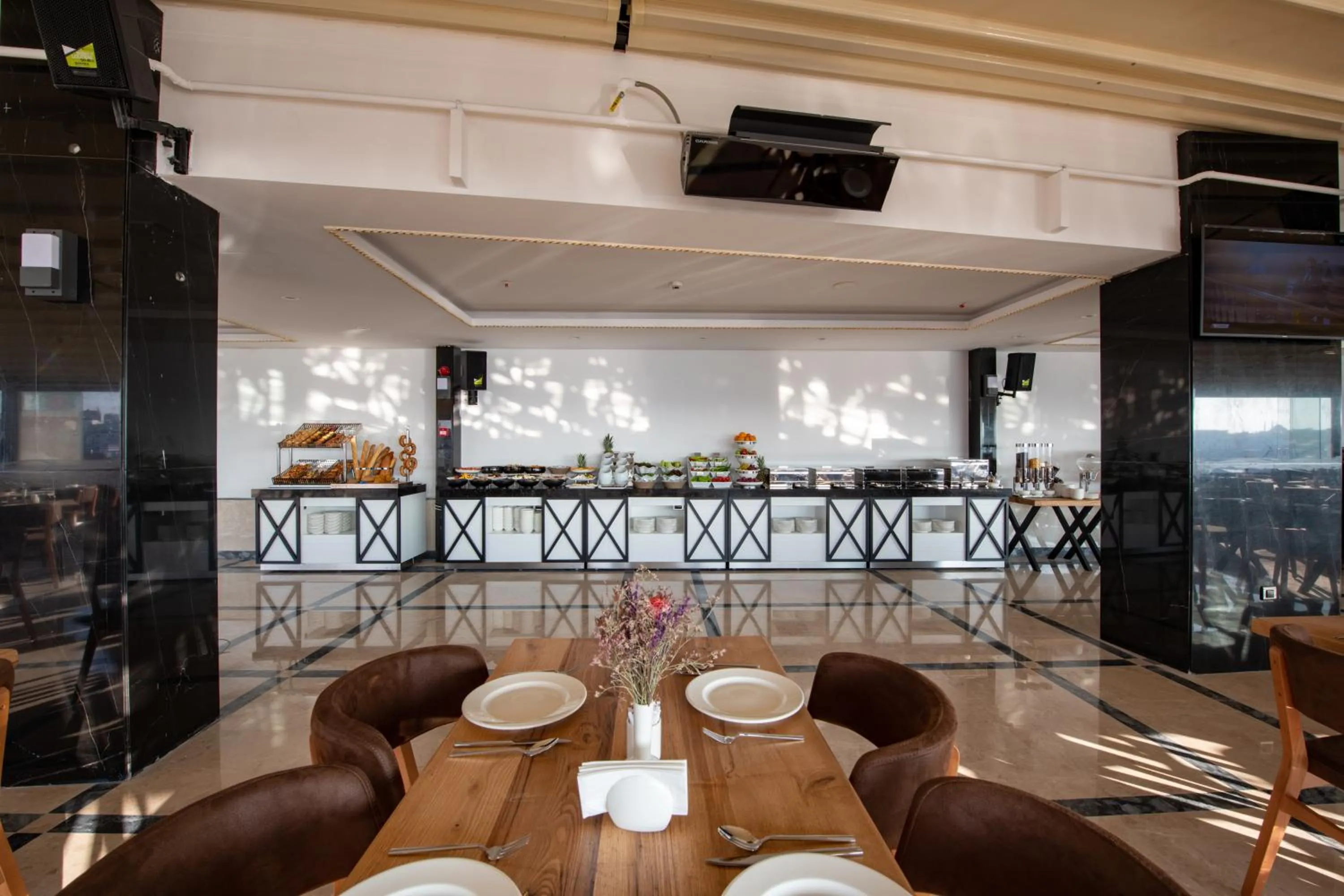 Restaurant/places to eat in Bvs Bosphorus Pera Hotel