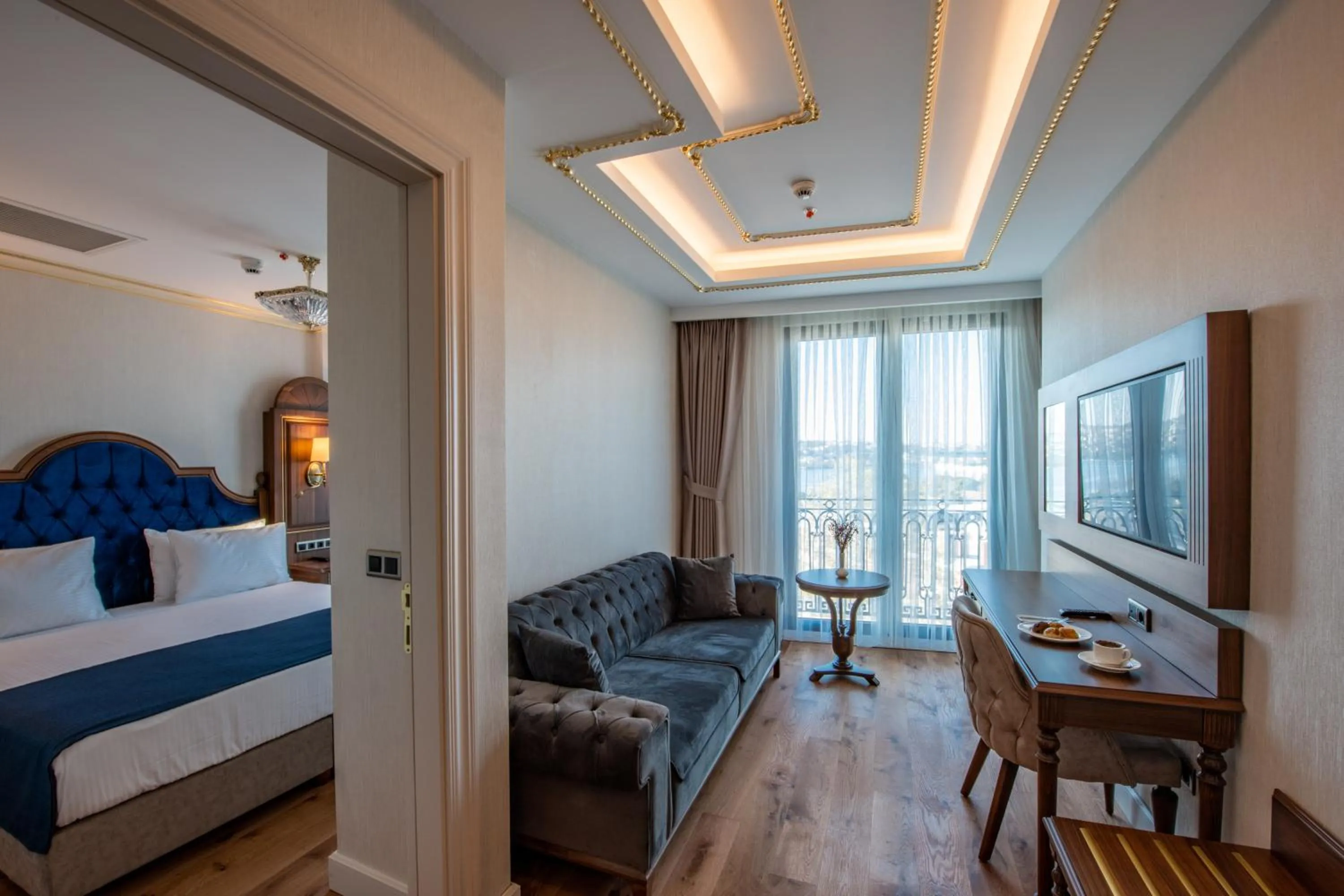 Seating area, Bed in Bvs Bosphorus Pera Hotel