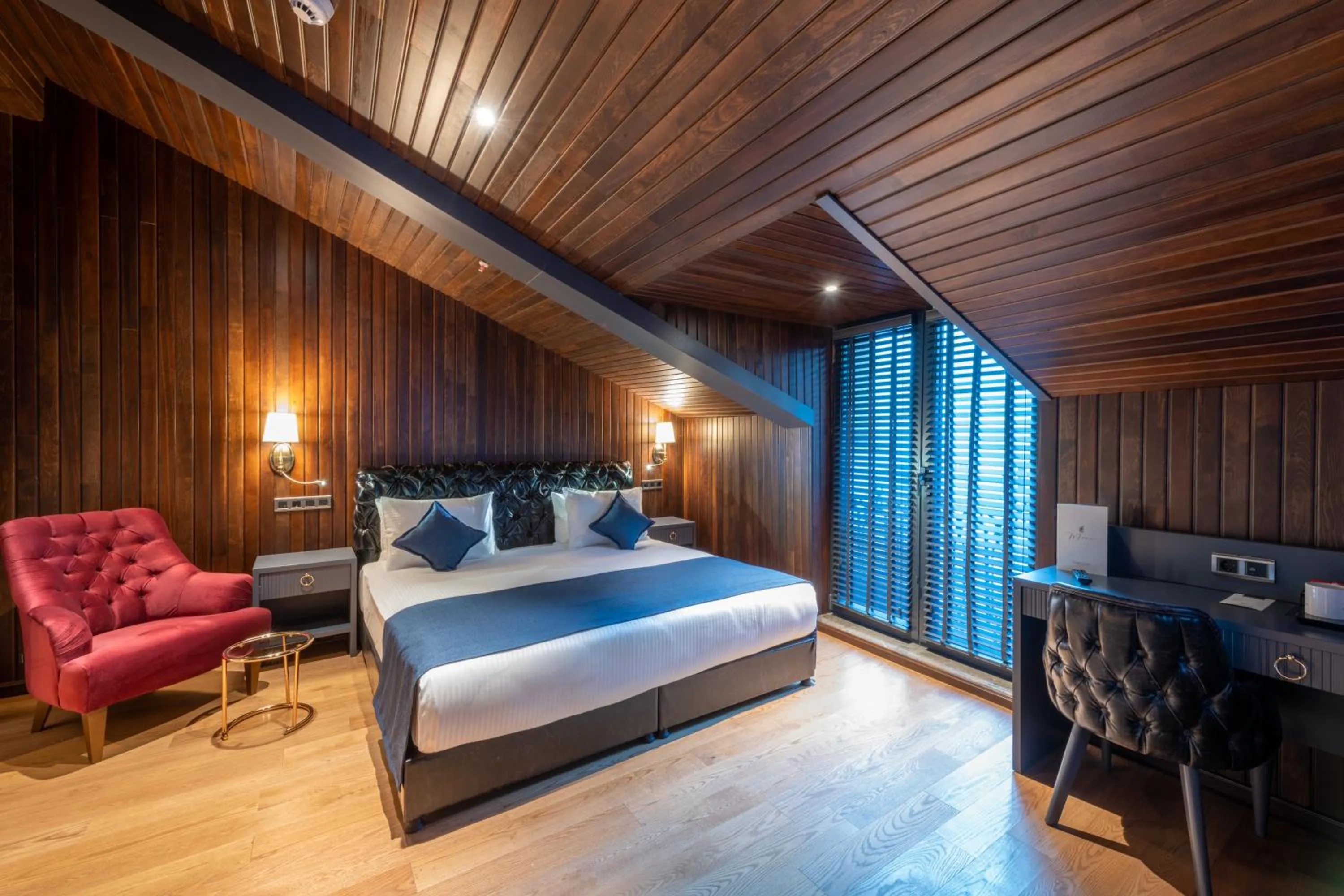 Bed in Bvs Bosphorus Pera Hotel