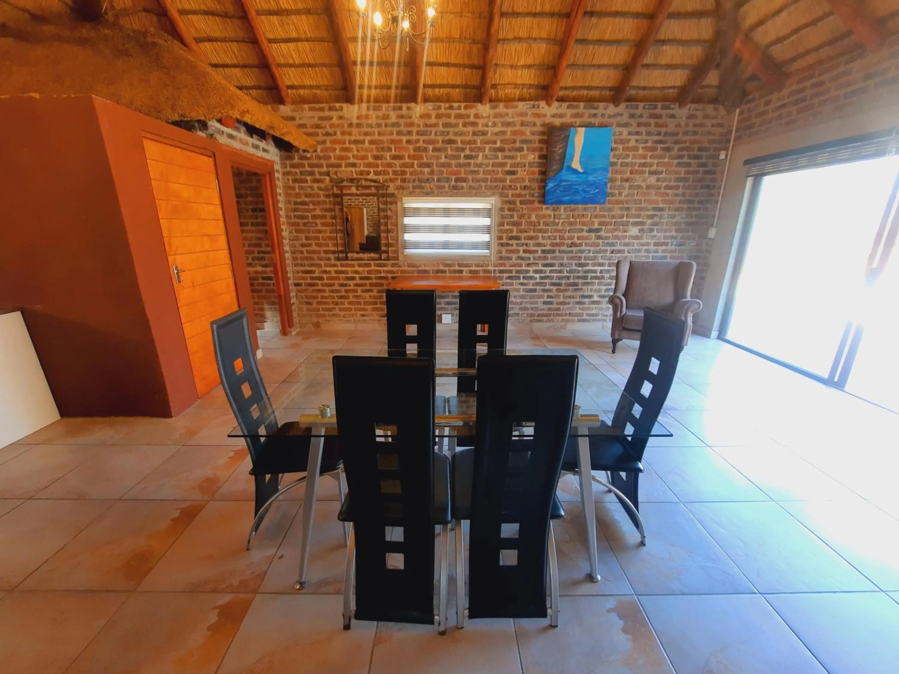 Dining area in Highlands Creek Self Catering Accommodation