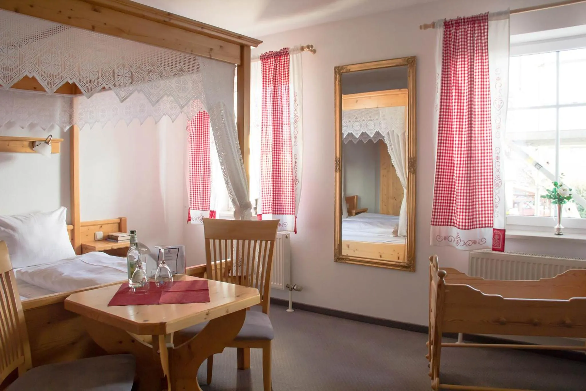 Photo of the whole room, Bed in Hotel Gasthof Weißer Löwe