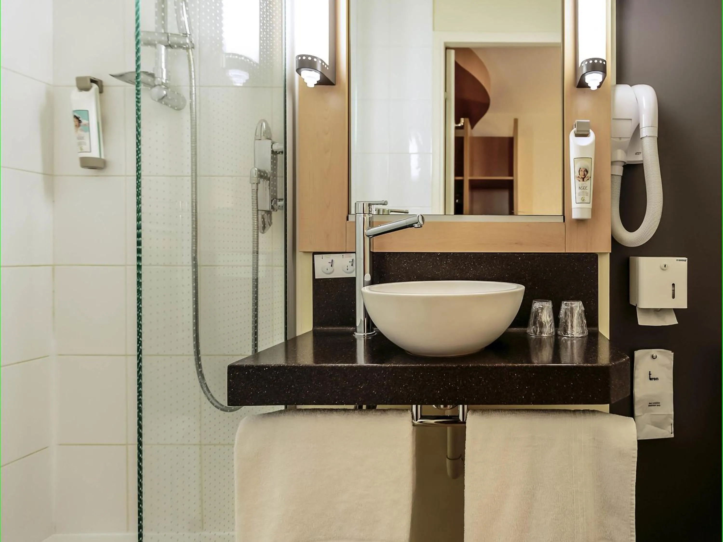 Bedroom in ibis Clermont Ferrand Sud Herbet