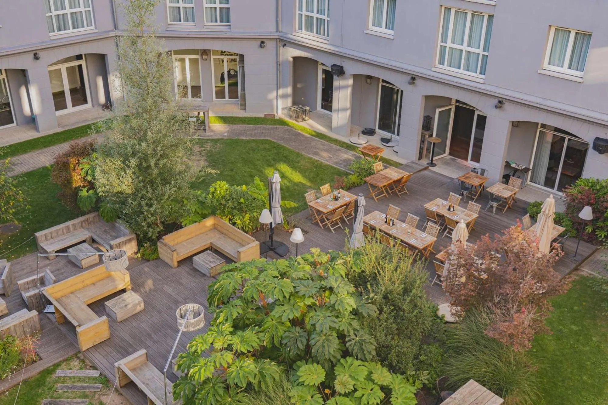 Property building in pentahotel Paris Charles de Gaulle