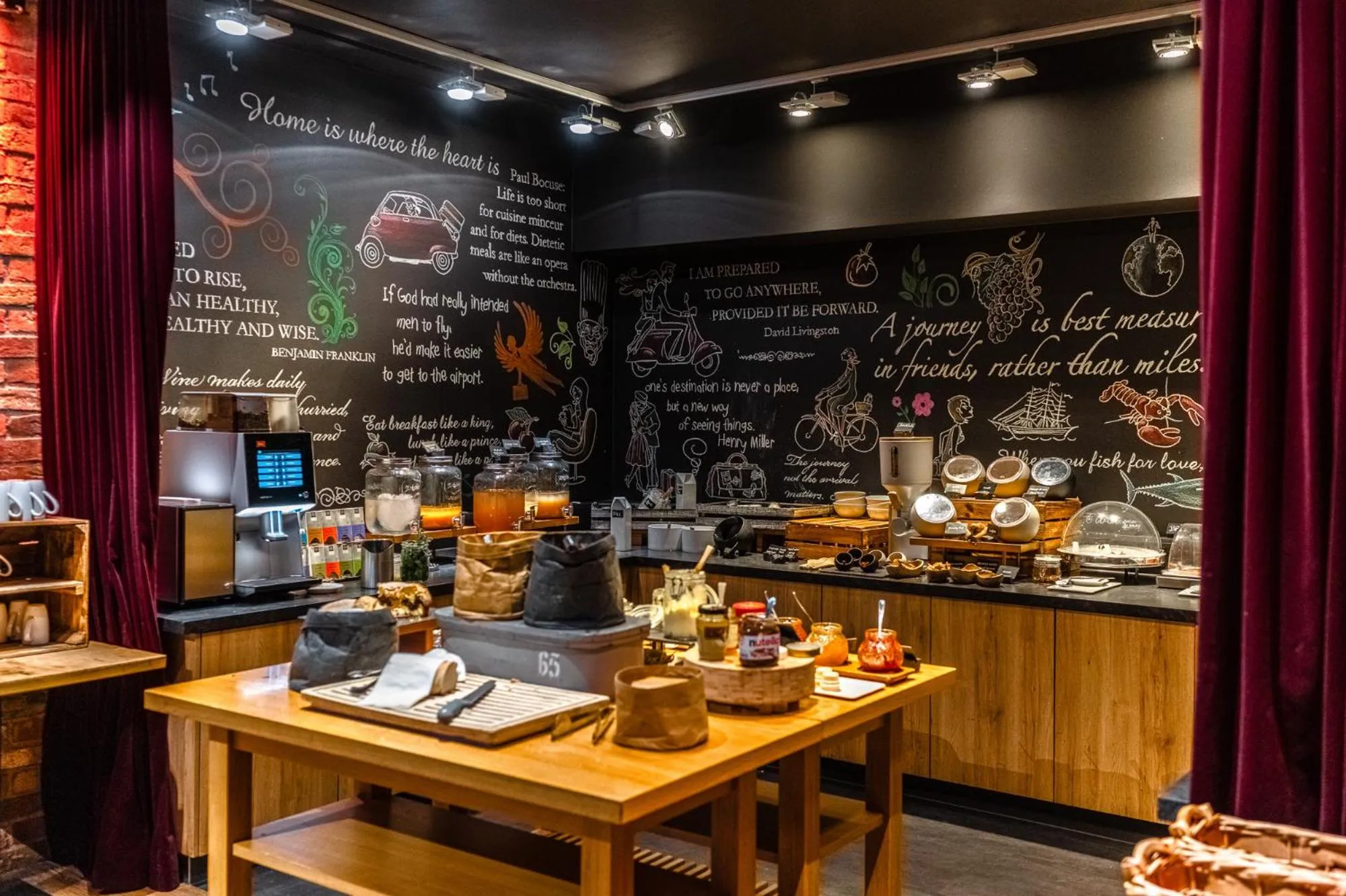 Buffet breakfast in pentahotel Paris Charles de Gaulle