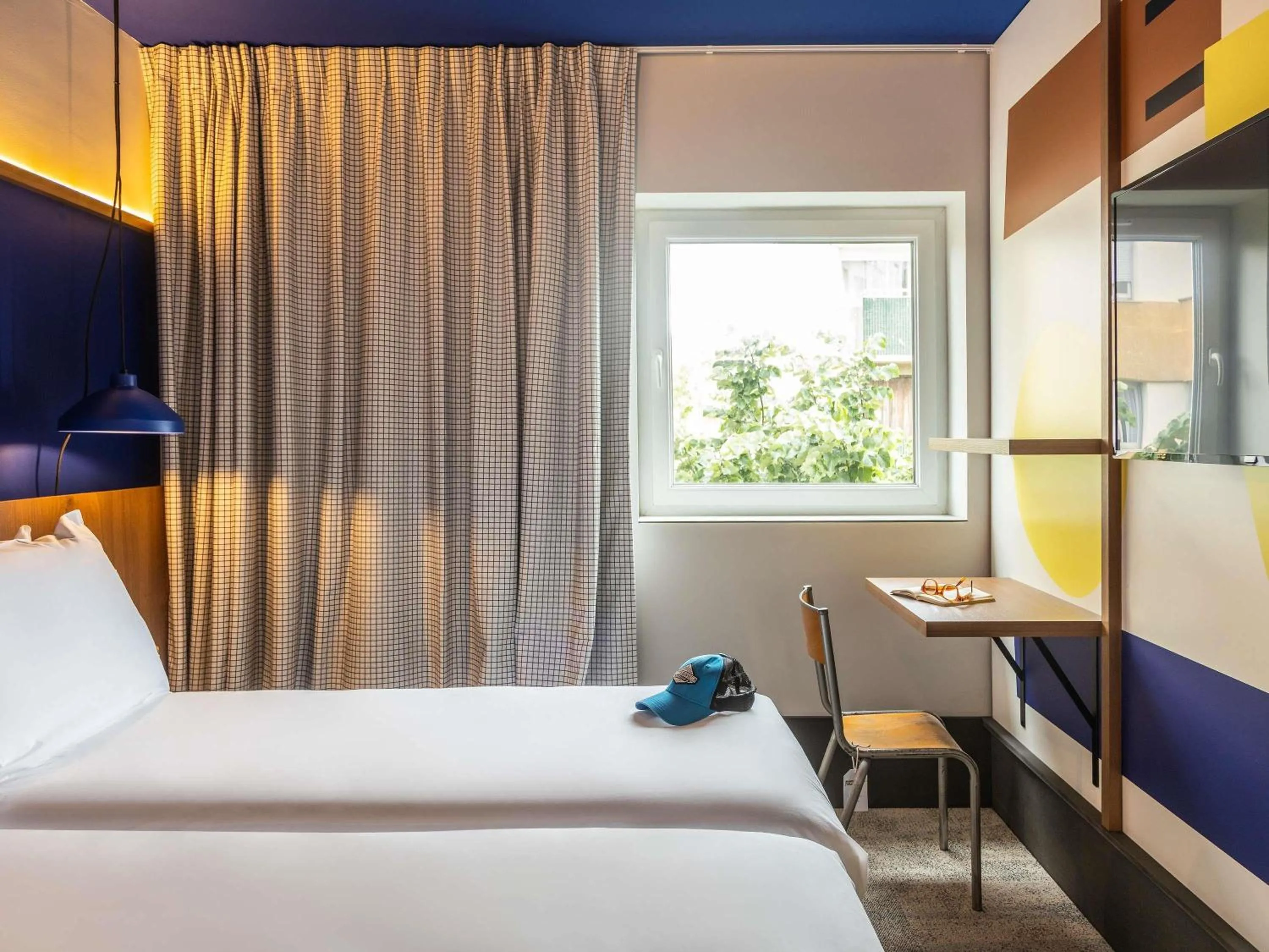 Bedroom, Bed in greet hotel Marseille Parc Chanot Velodrome