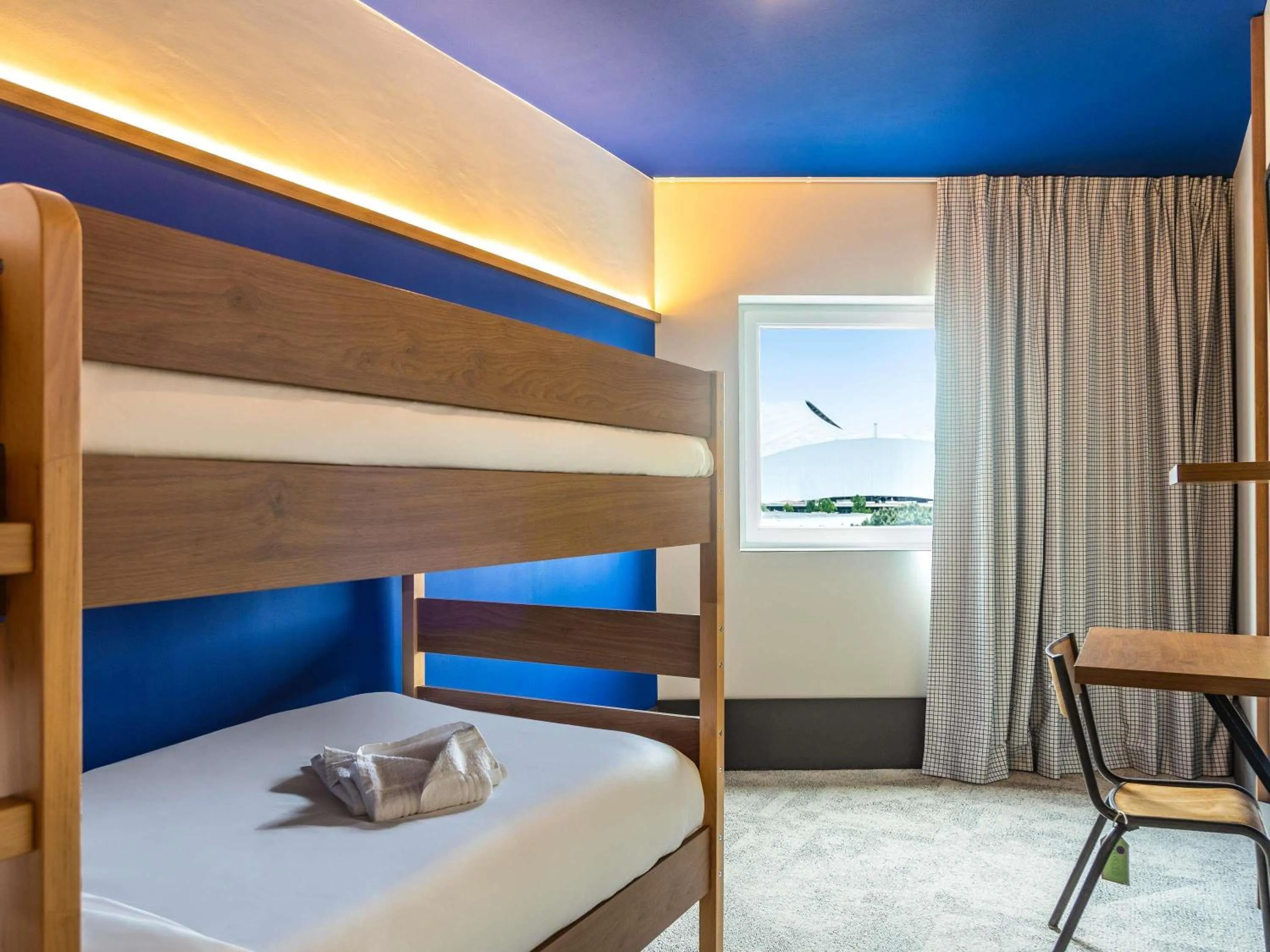 Bedroom, Bed in greet hotel Marseille Parc Chanot Velodrome