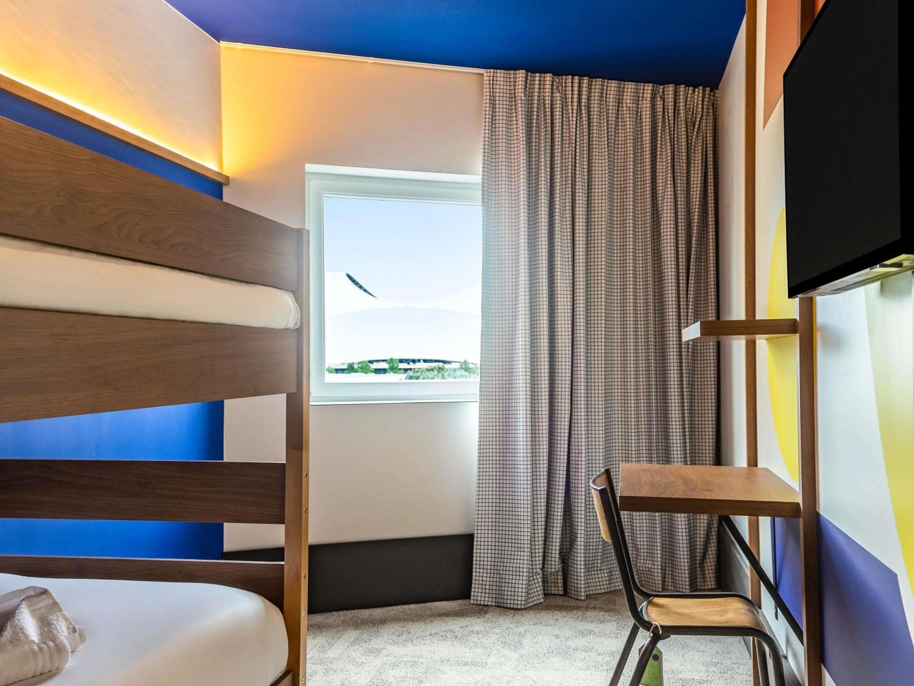 Bedroom, Bed in greet hotel Marseille Parc Chanot Velodrome