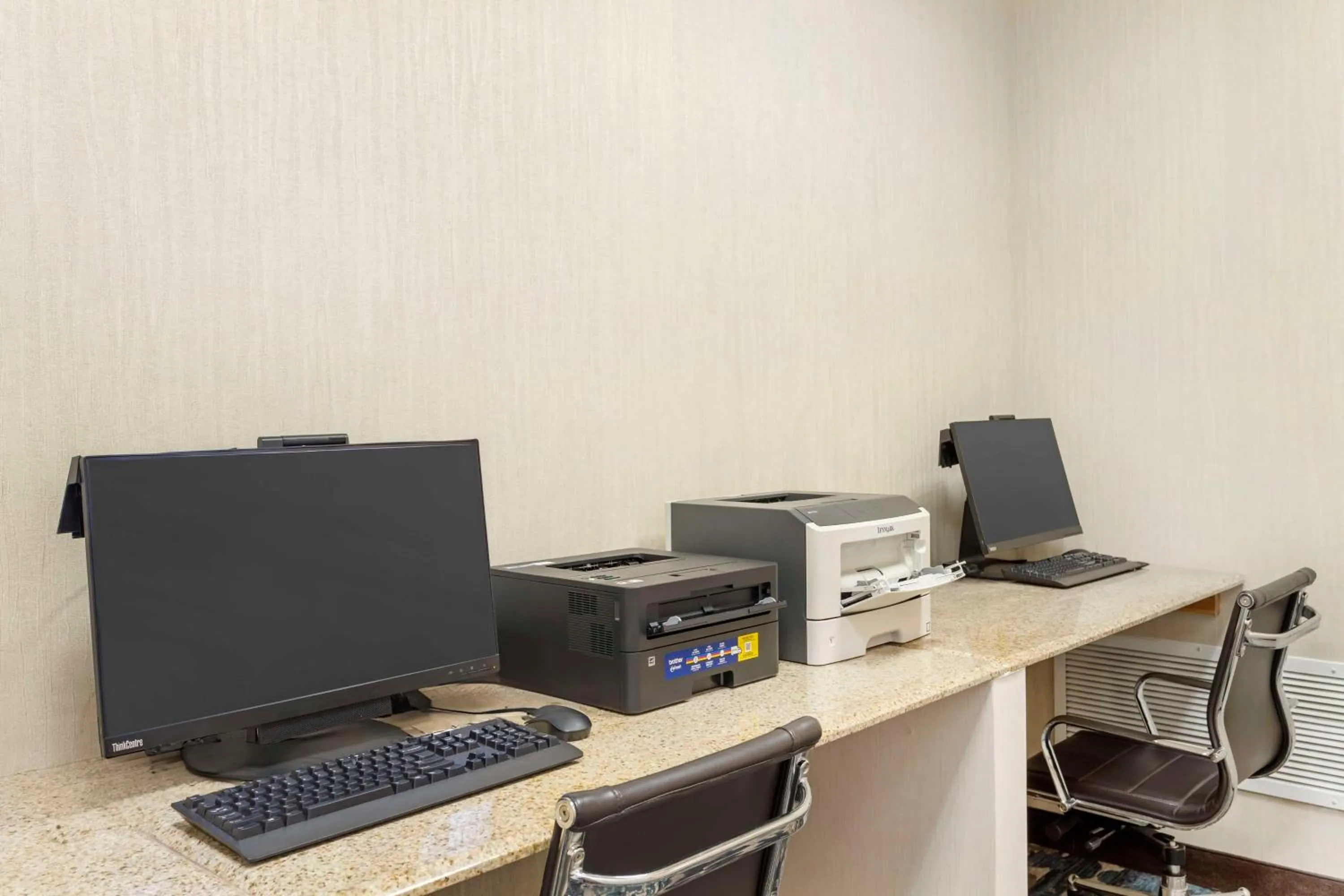 Business facilities in Best Western Mill River Manor