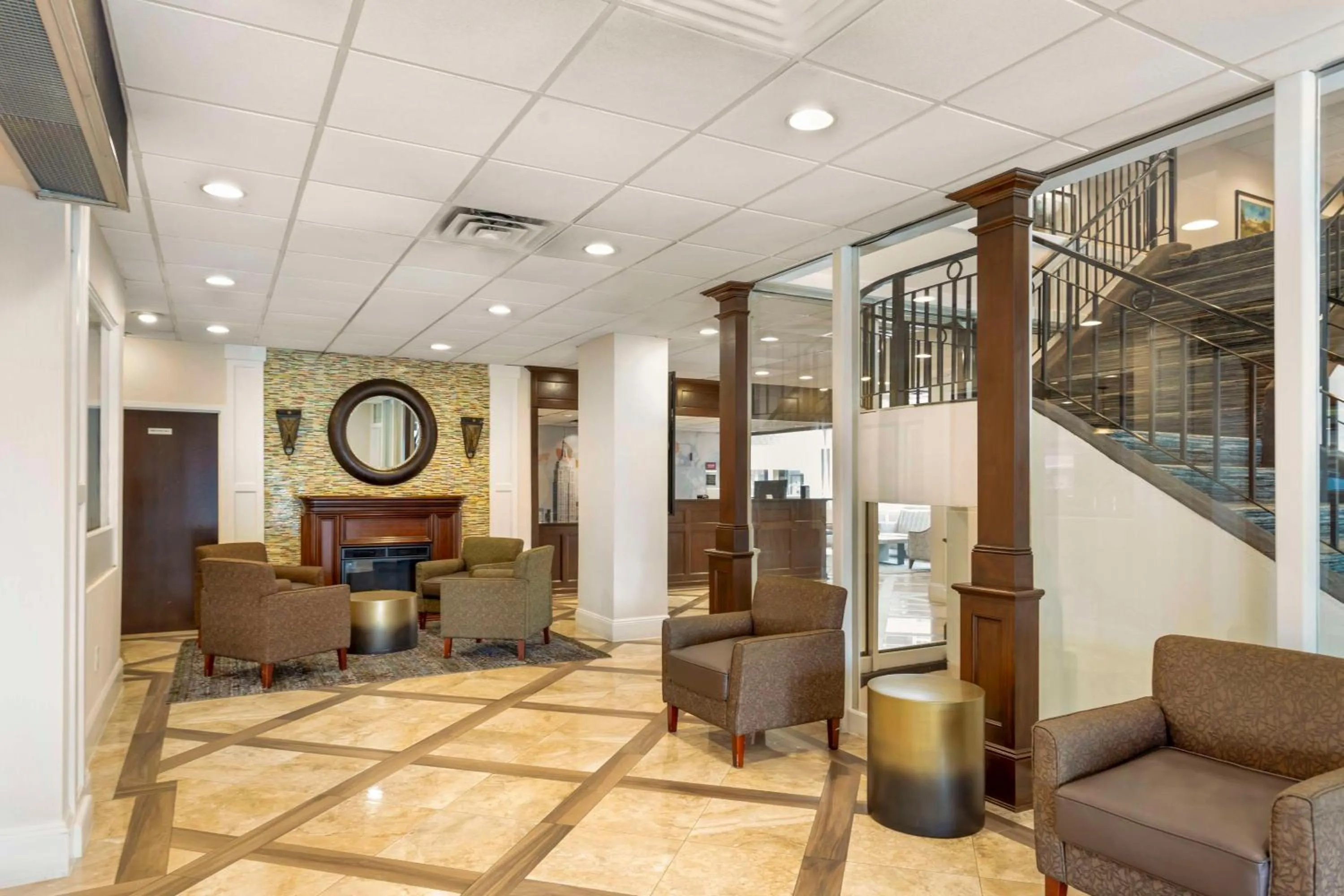 Lobby or reception in Best Western Mill River Manor