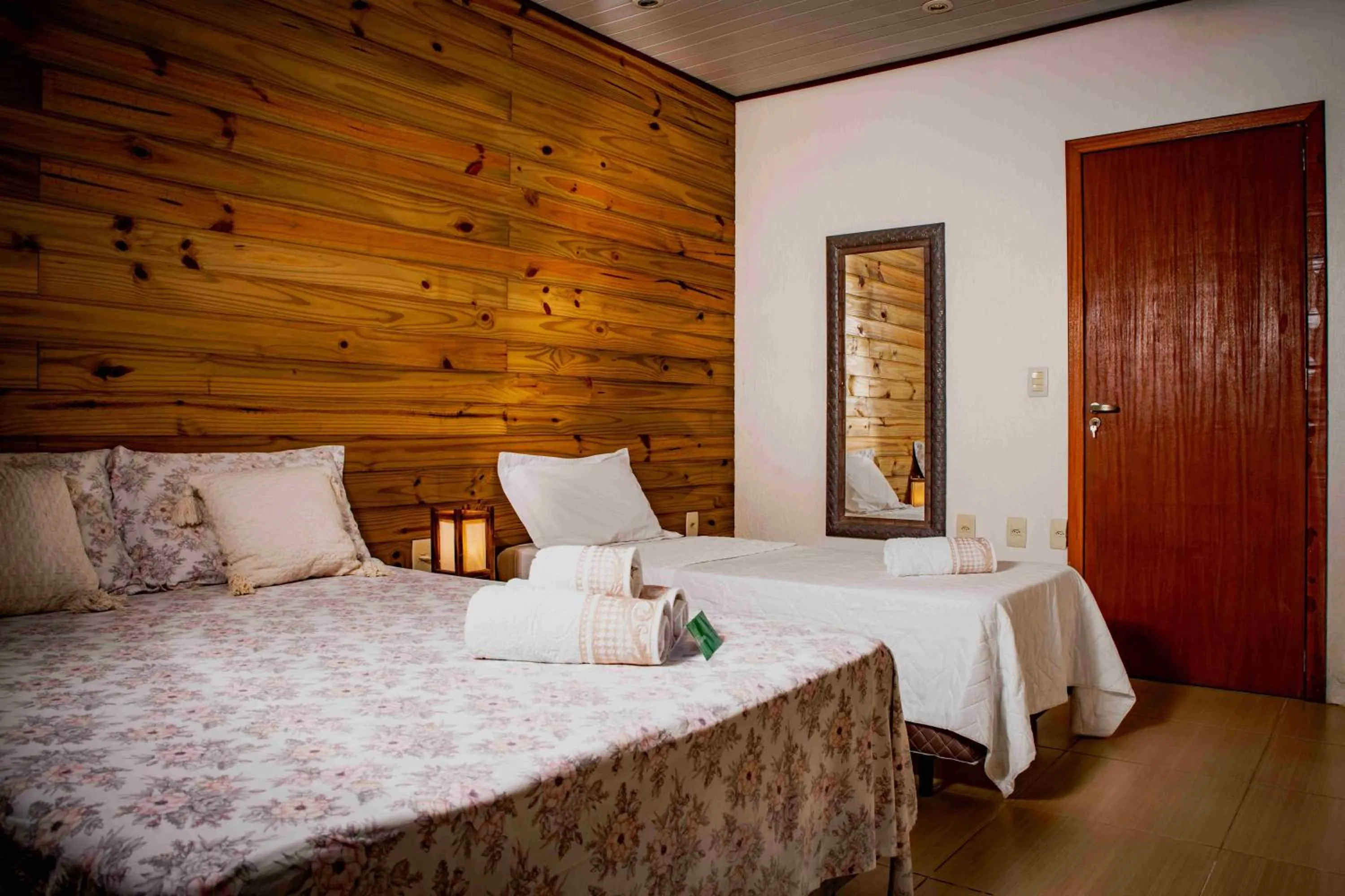 Bed in Pousada Gauleses