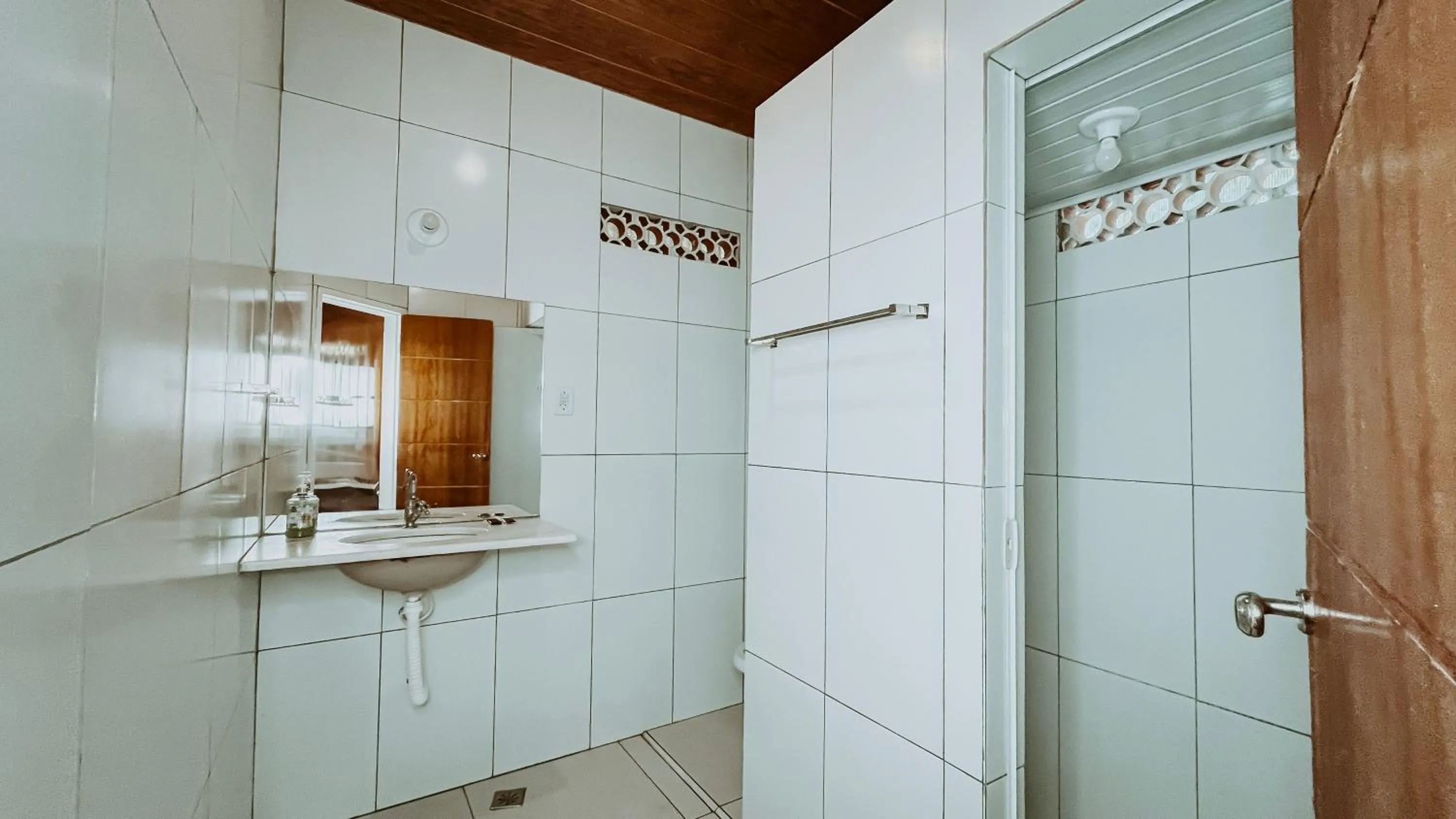 Toilet in Pousada Luar das Águas