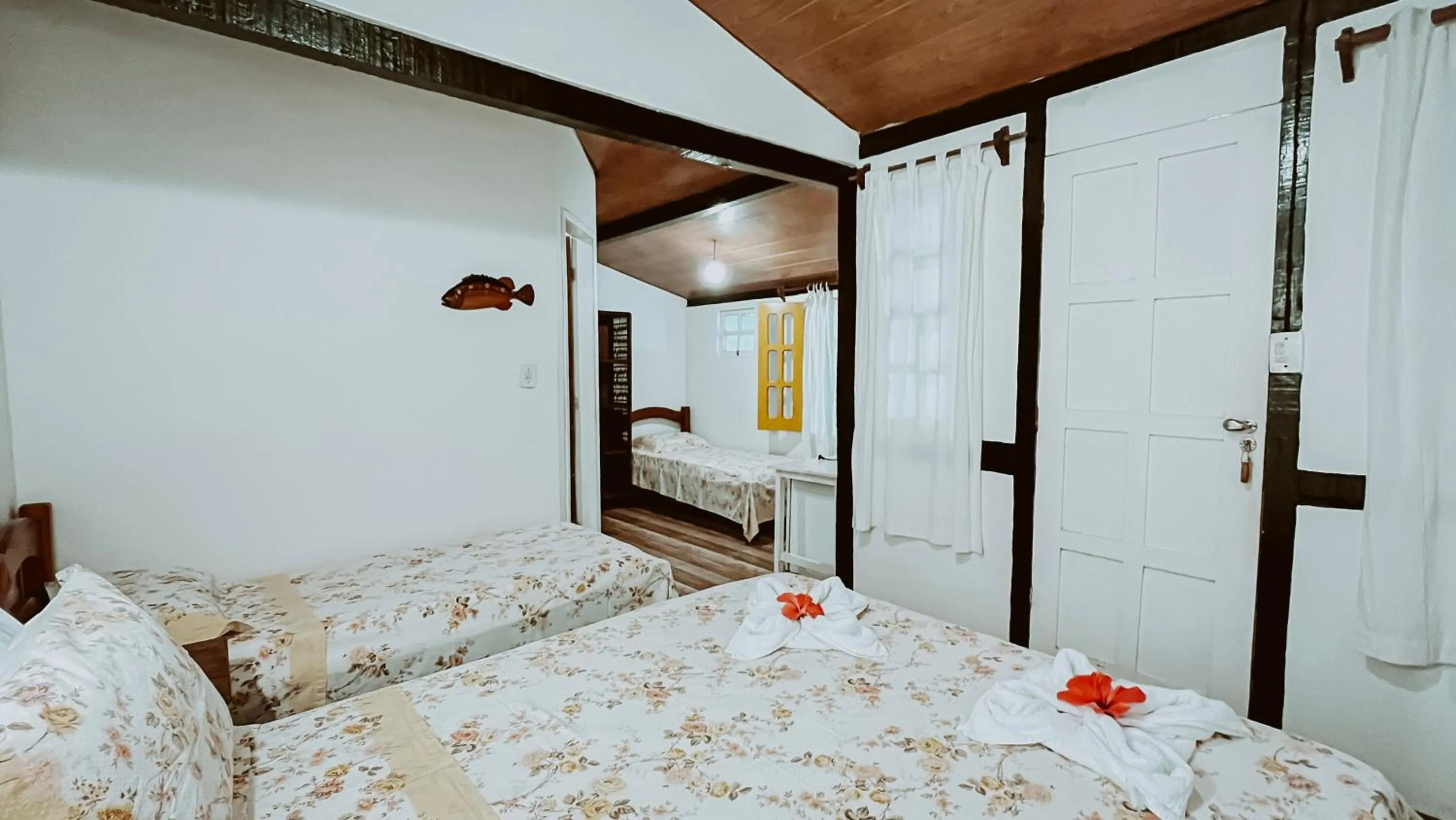 Photo of the whole room, Bed in Pousada Luar das Águas