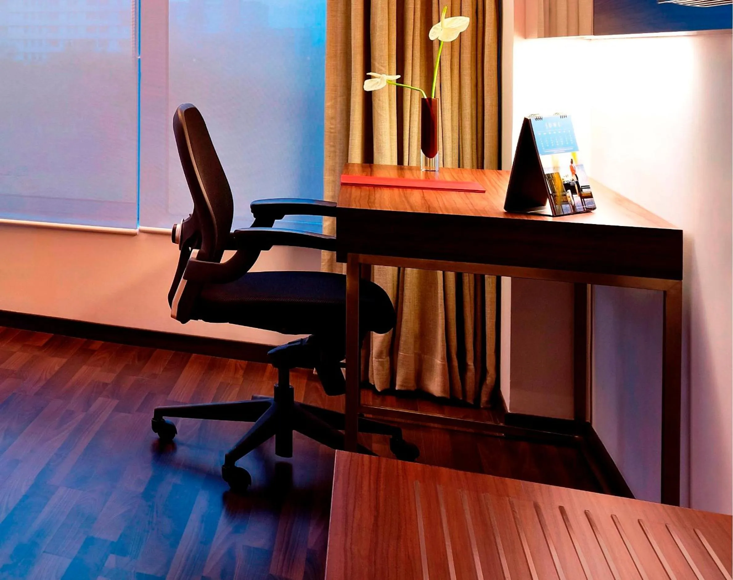 Seating area in Vivanta Kolkata EM Bypass