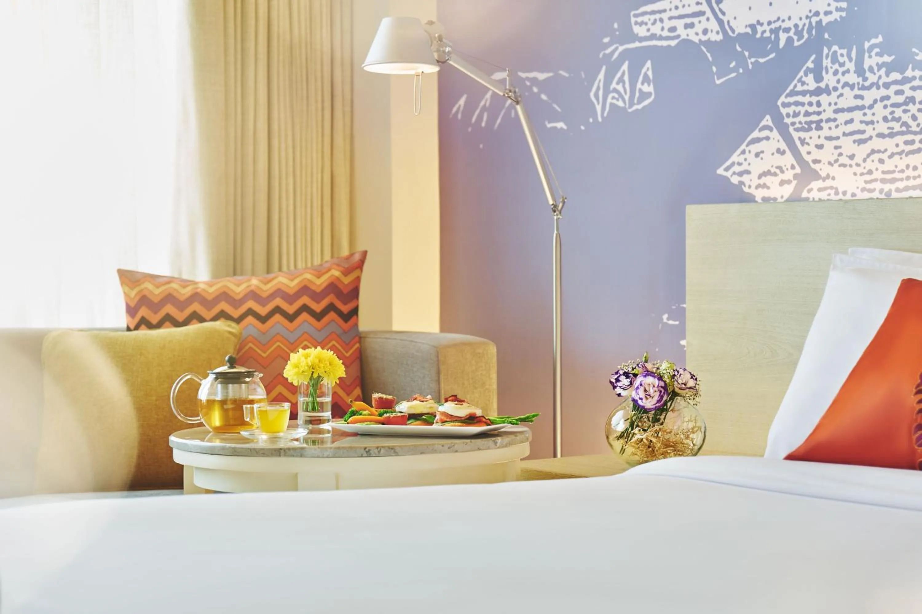 Breakfast, Bed in Vivanta Kolkata EM Bypass