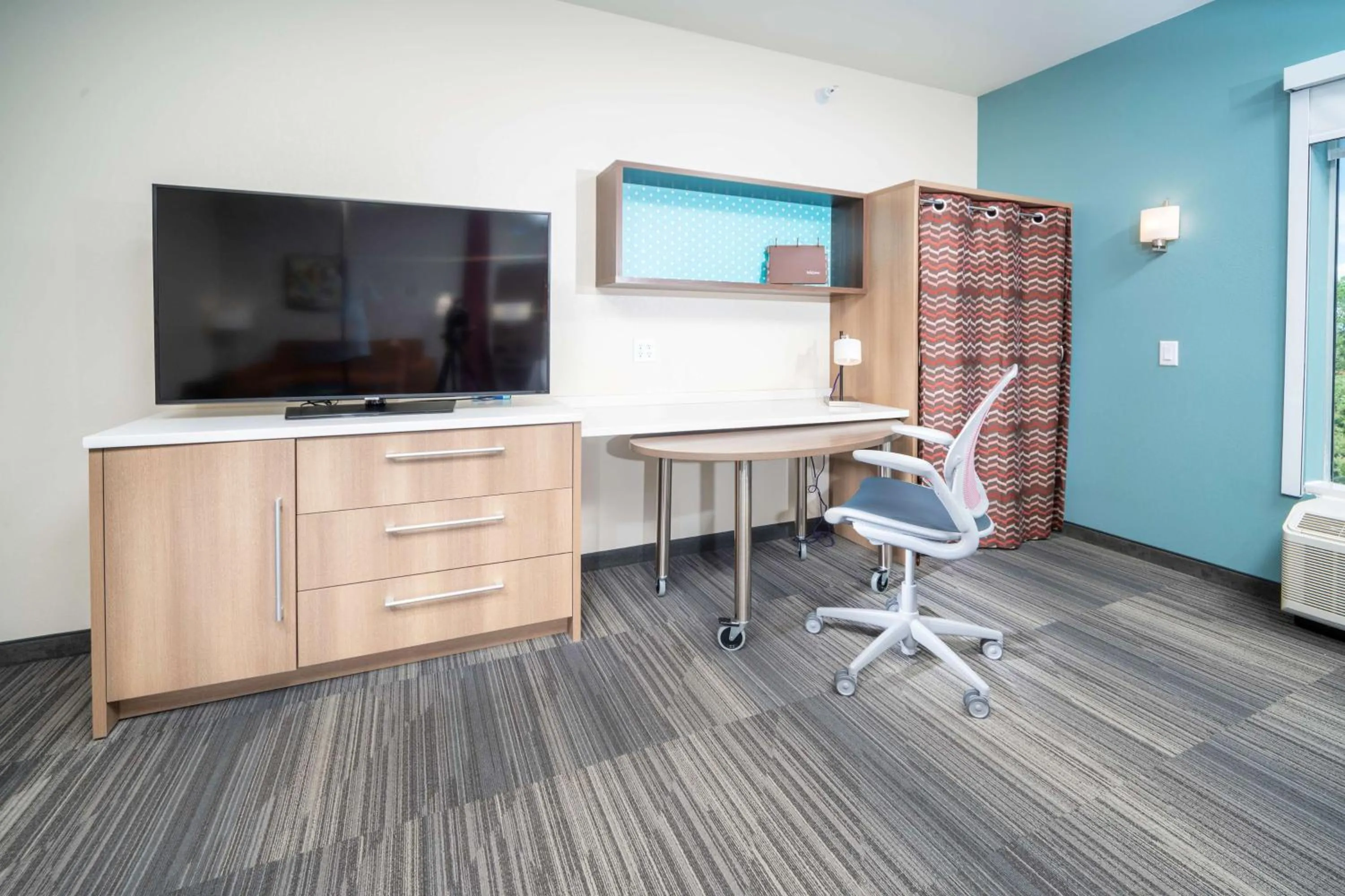 Bedroom in Home2 Suites By Hilton Minneapolis-Mall of America
