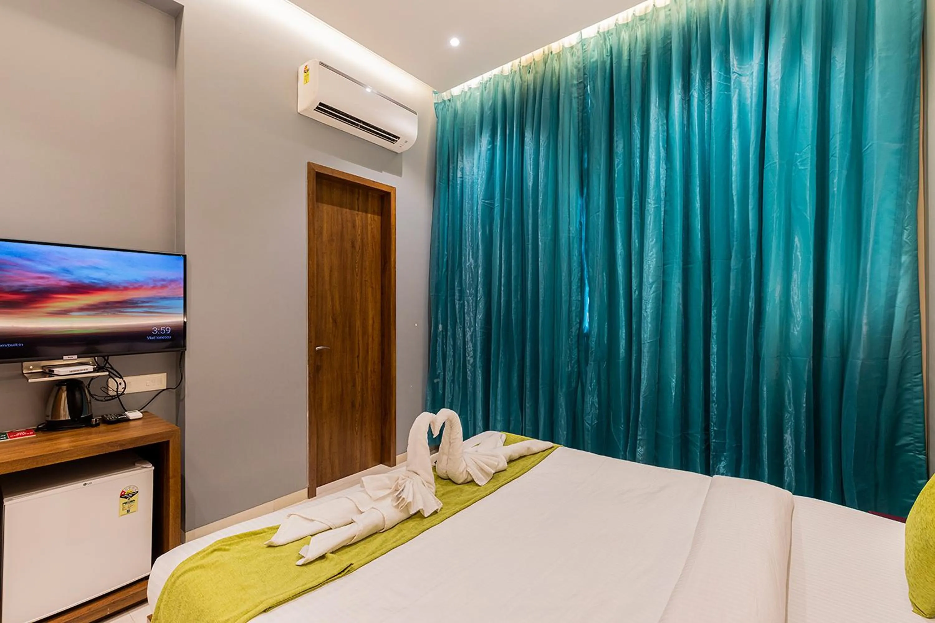 Bed in Hotel Seven Oaks