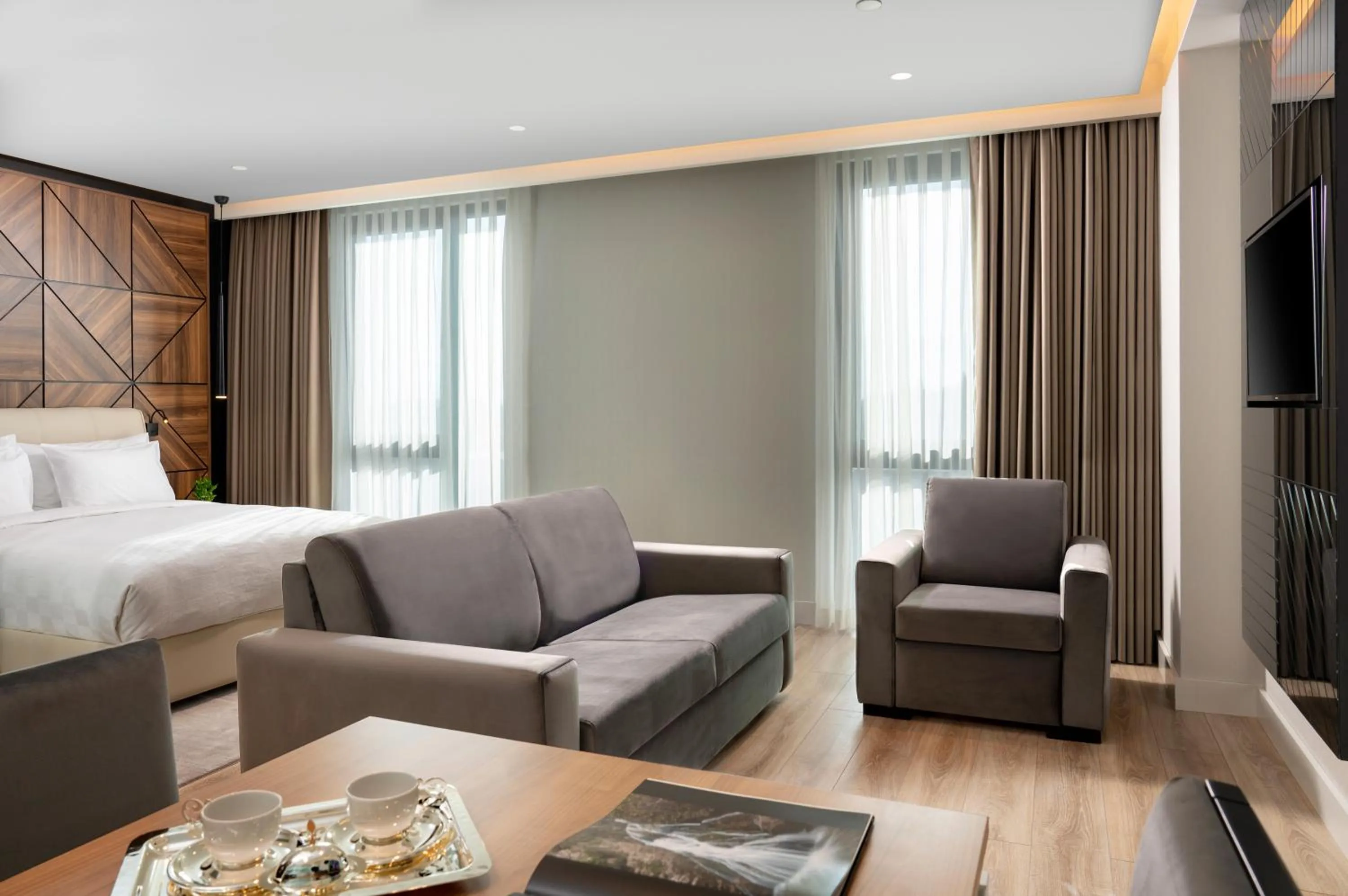 Seating area, Bed in Radisson Blu Hotel, Sakarya